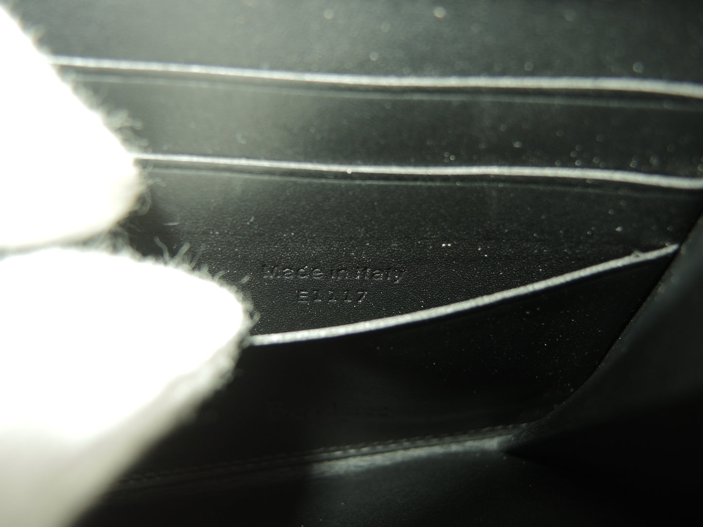 ベルルッティ イタウバ カリグラフィ レザー黒 ジップ長財布 ロングウォレット@E1117