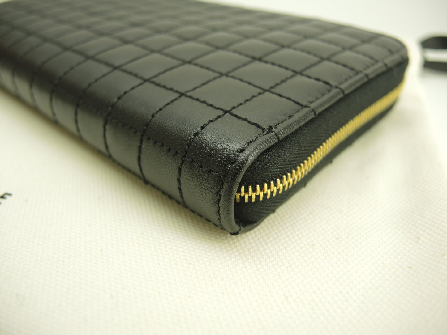 セリーヌ ロングウォレット Cチャーム キルテッドレザー黒 ラウンドジップ長財布 新品@ 3