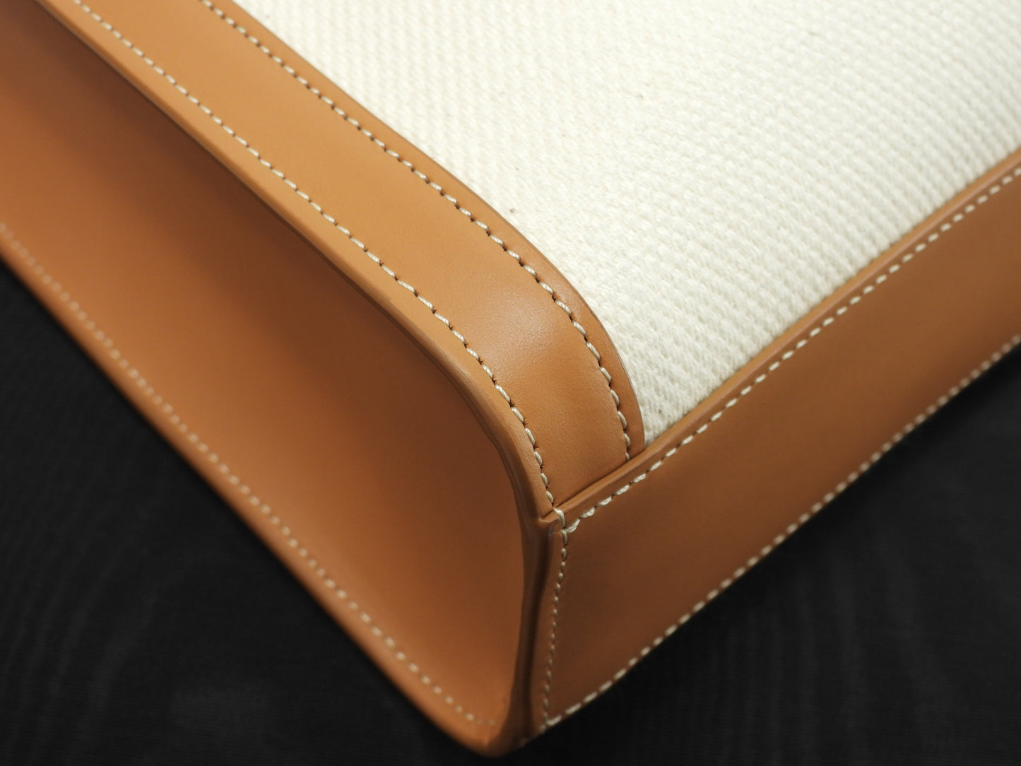 セリーヌ ミディアムバーティカルカバ コットン白 レザー茶 s付ハンドバッグ トートバッグ@S-AN-0212