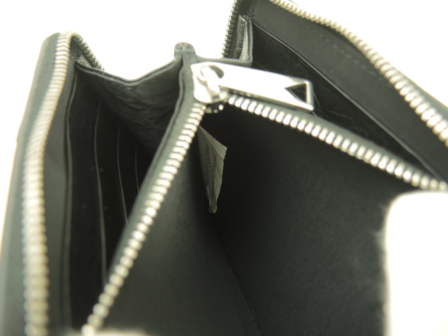 ボッテガヴェネタ ロングウォレット カセット レザー黒 ジップ長財布 未使用@P02246432R