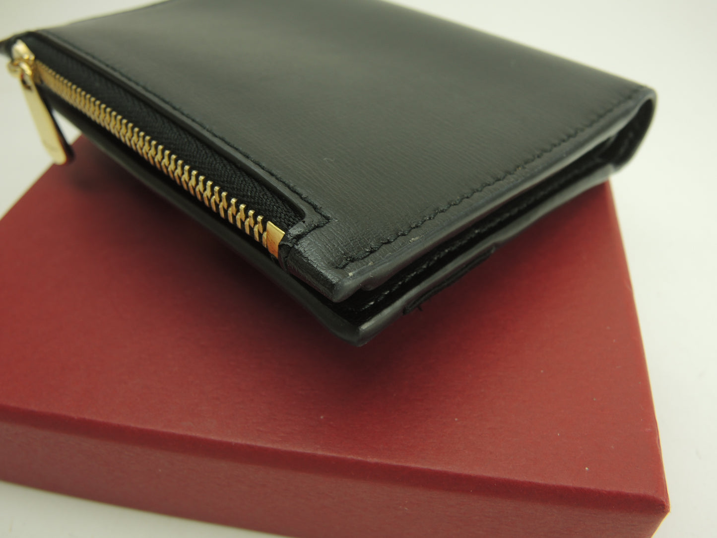 サルヴァトーレフェラガモ コンパクトウォレット ヴァラリボン レザー黒スモール財布 極美品@JP22E009