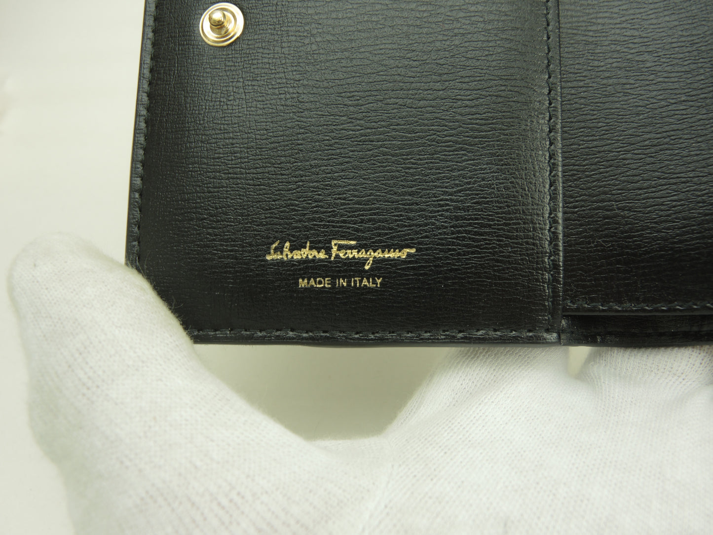 サルヴァトーレフェラガモ コンパクトウォレット ヴァラリボン レザー黒スモール財布 極美品@JP22E009
