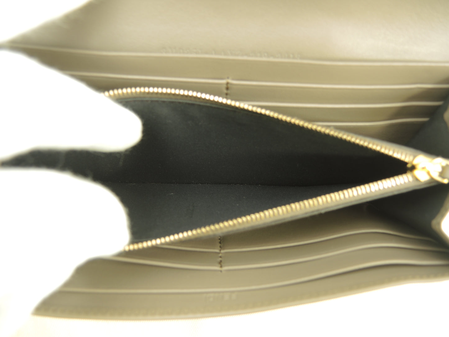 フェンディ 2折長財布 エンボスロゴ レザー灰 コンチネンタルロングウォレット 未使用@ 2