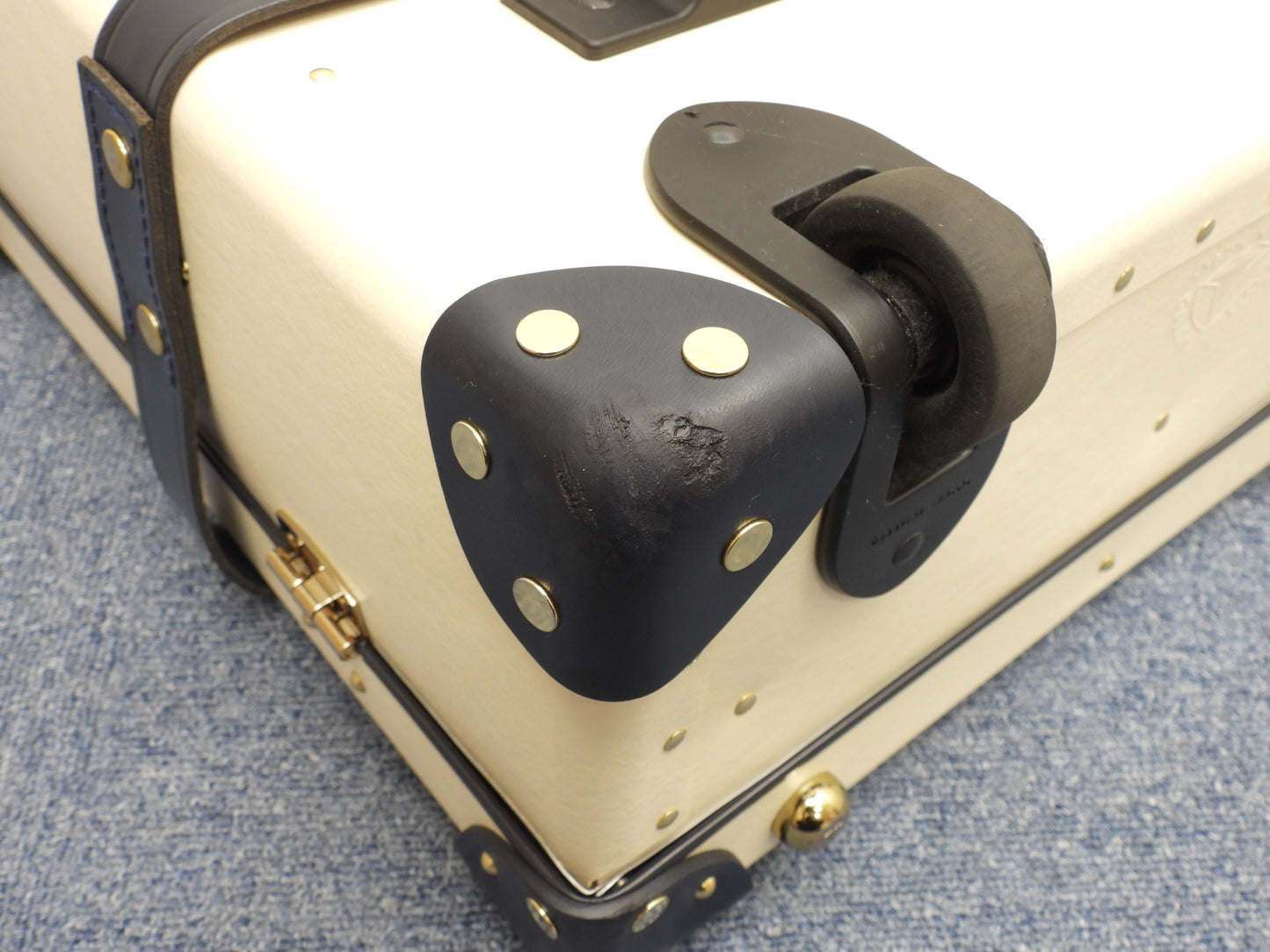 グローブトロッター サファリ キャリーオン クリーム紺 旅行用トロリーバッグ@ 6