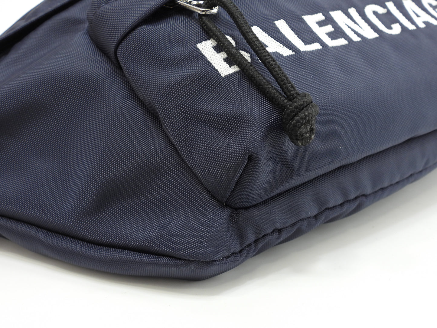 バレンシアガ ベルトバッグ エブリデイ ナイロン紺赤 クロスボディバッグ 極美品@ 49