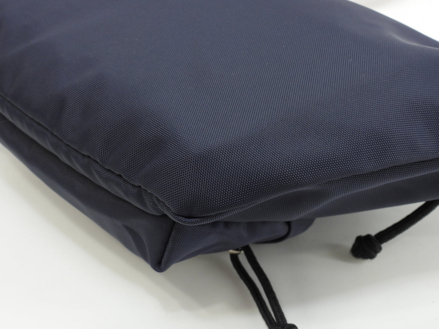 バレンシアガ ベルトバッグ エブリデイ ナイロン紺赤 クロスボディバッグ 極美品@ 49