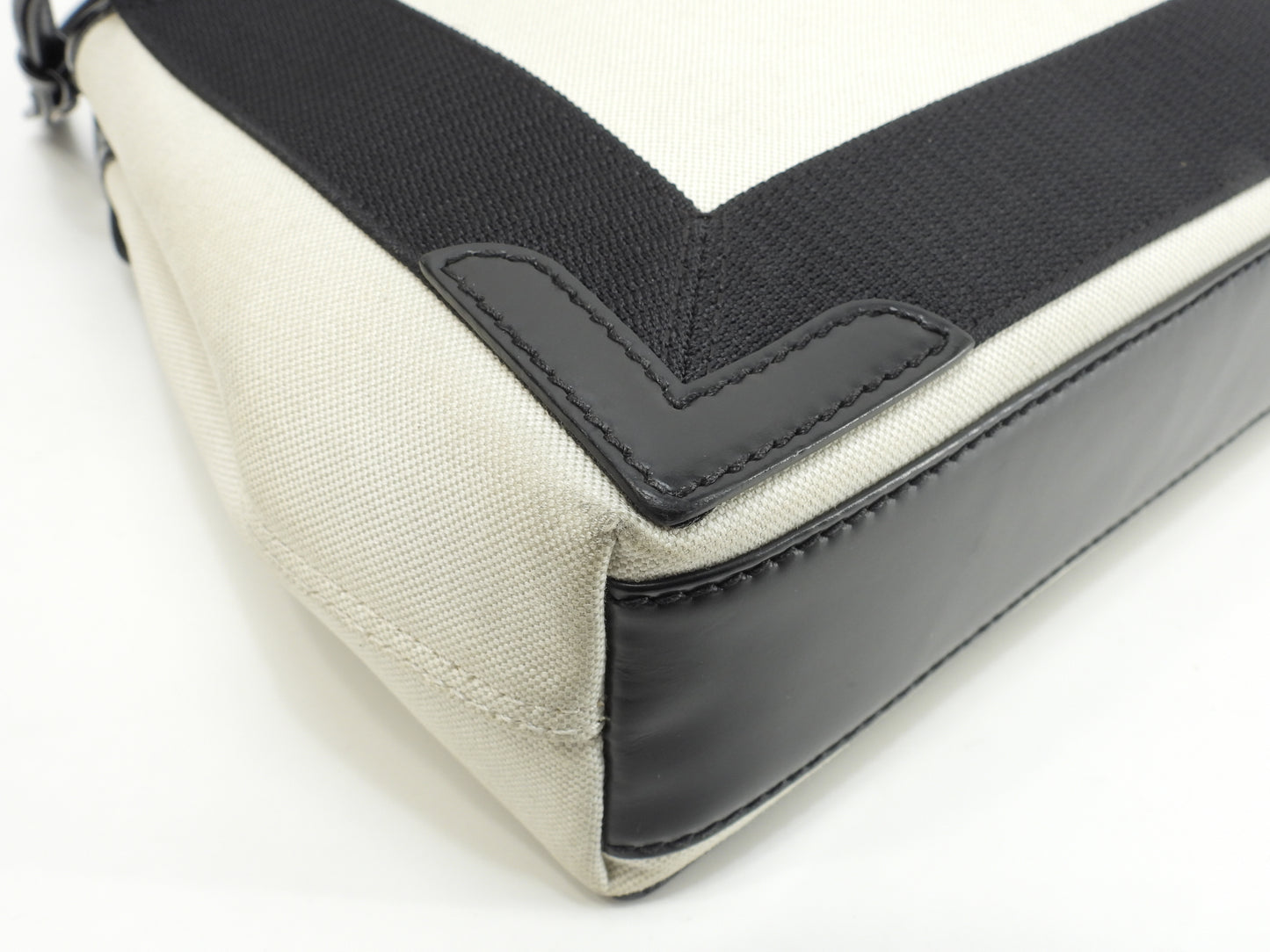 バレンシアガ ネイビーカバXS コットン/レザー 白黒 ポシェット ミニハンドバッグ@ 62