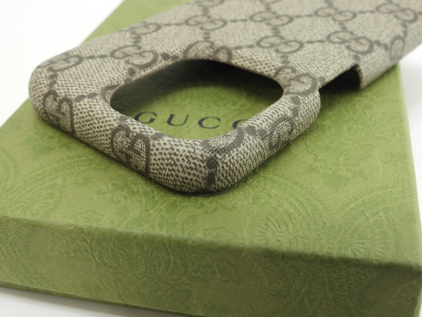 グッチ iPhone14Proケース GGオールド PVC灰 携帯電話 カバー 753610 新品@ 12