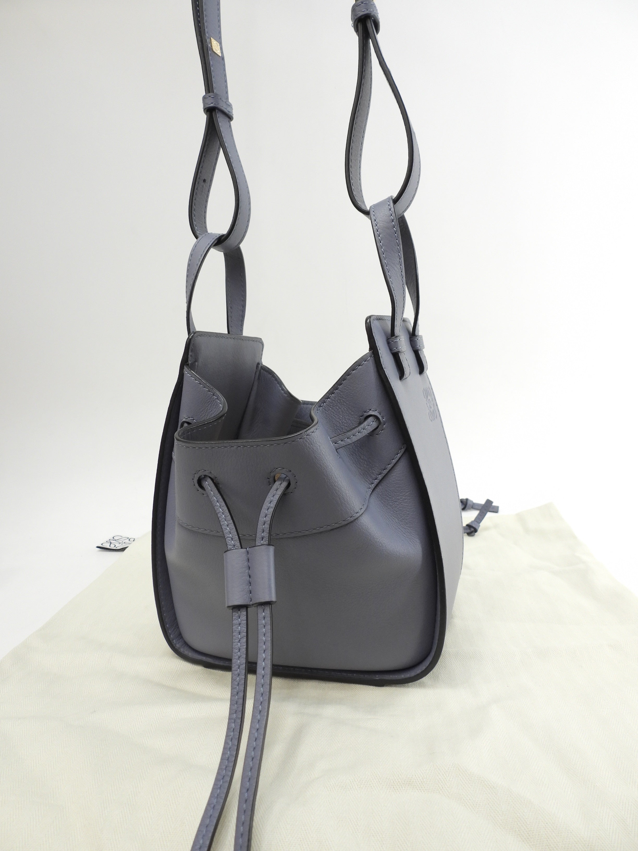 極美】LOEWE ロエベ ハンモックスライスバッグ (LOEWE/ショルダーバッグ・ポシェット) A538HHSX011100【BUYMA】