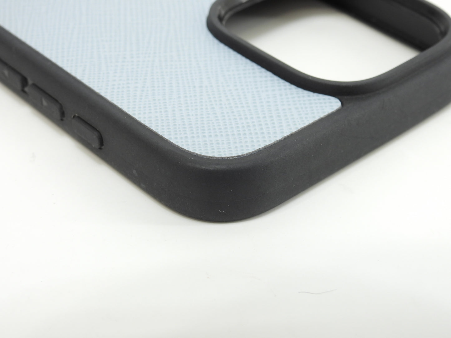 プラダ iphone16proMaxケース サフィアーノ水色 三角金具 アイフォンカバー@ 2