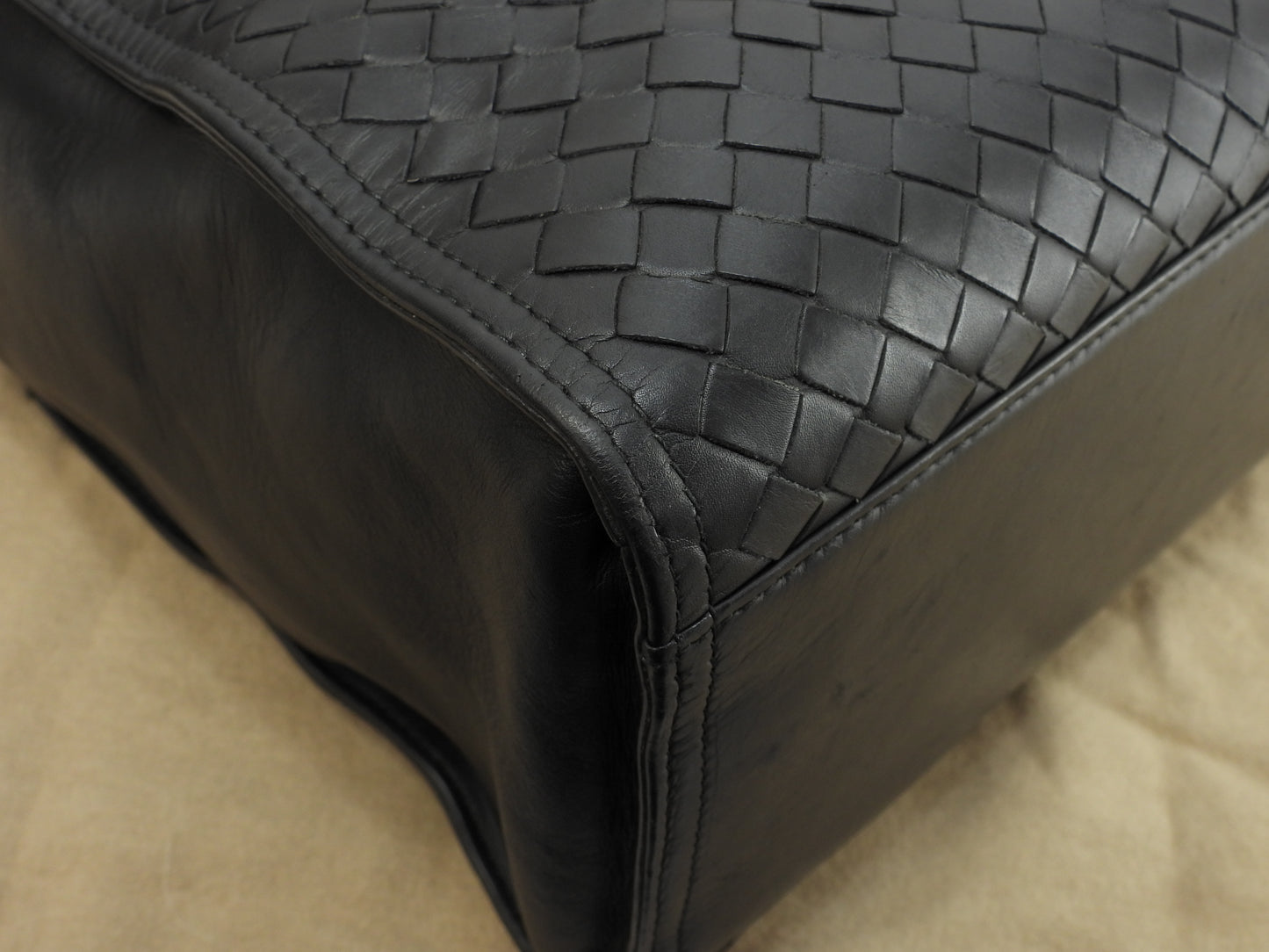 ボッテガヴェネタ ショルダーバッグ イントレチャート レザー黒 ビジネストートバッグ@B07703979Z