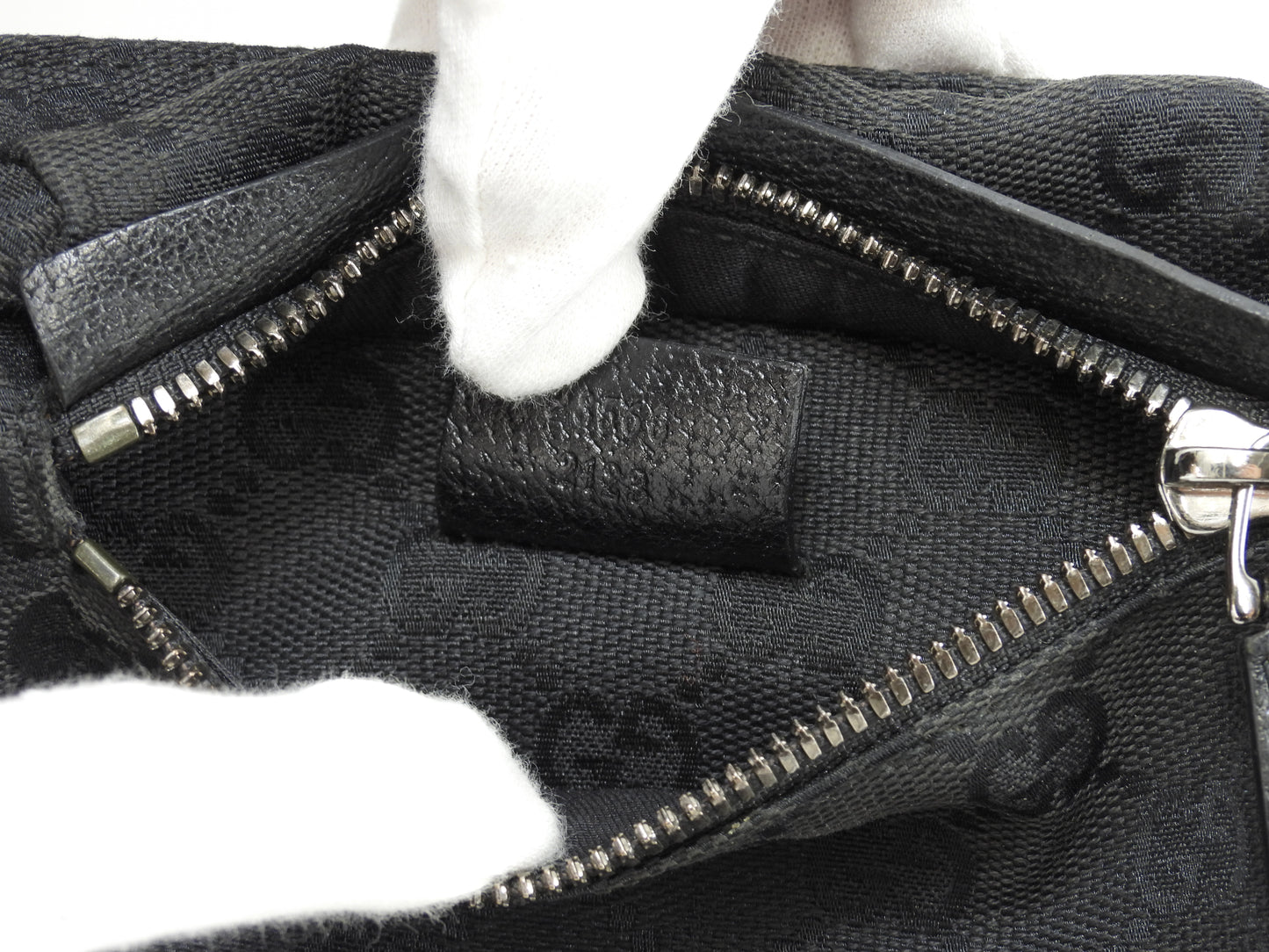 グッチ ベルトバッグ GGシュプリーム コットン黒革 ボディバッグ ウエストバッグ 美品@ 16