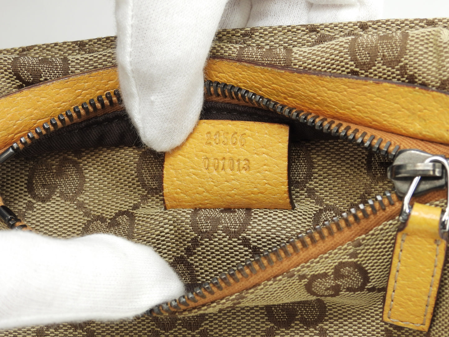 グッチ ベルトバッグ GGシュプリーム コットン茶黄革 ボディバッグ ウエストバッグ 美品@ 17