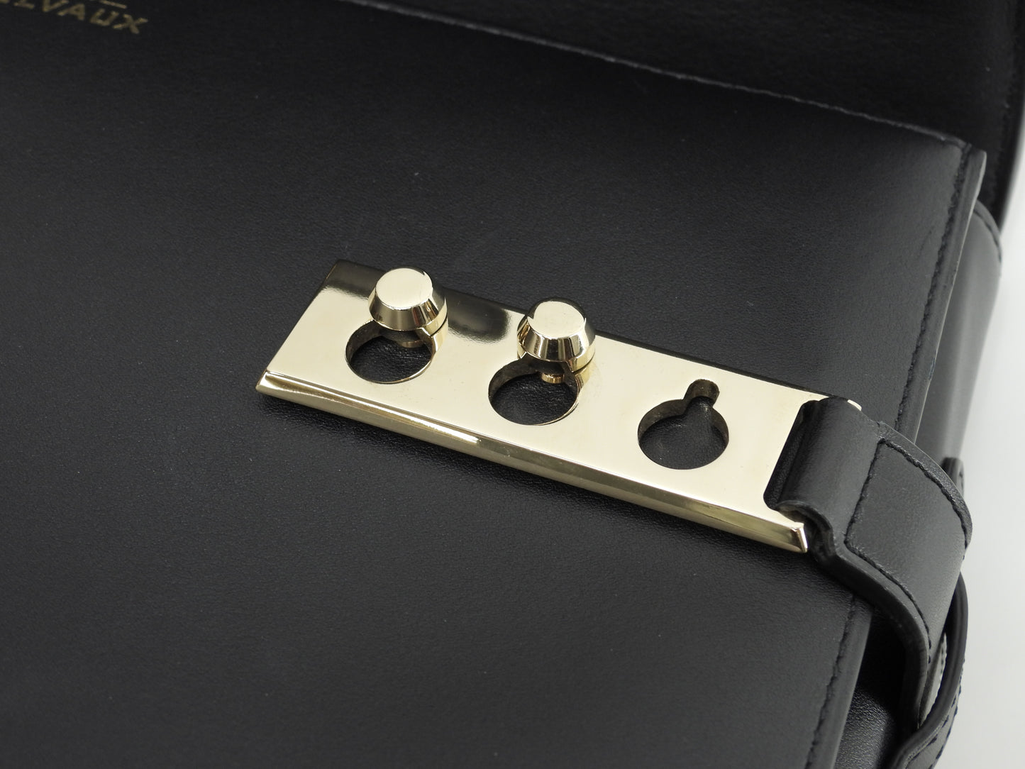 デルボー タンペートGM シルキーカーフレザー 黒 s付ハンドバッグ ケリー型@BO4D