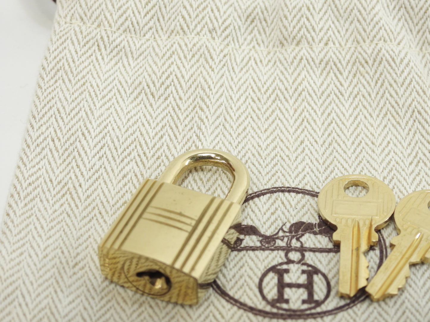 エルメス 南京錠 鍵2個 ゴールド パドロック キー 135 バッグチャーム@ 203