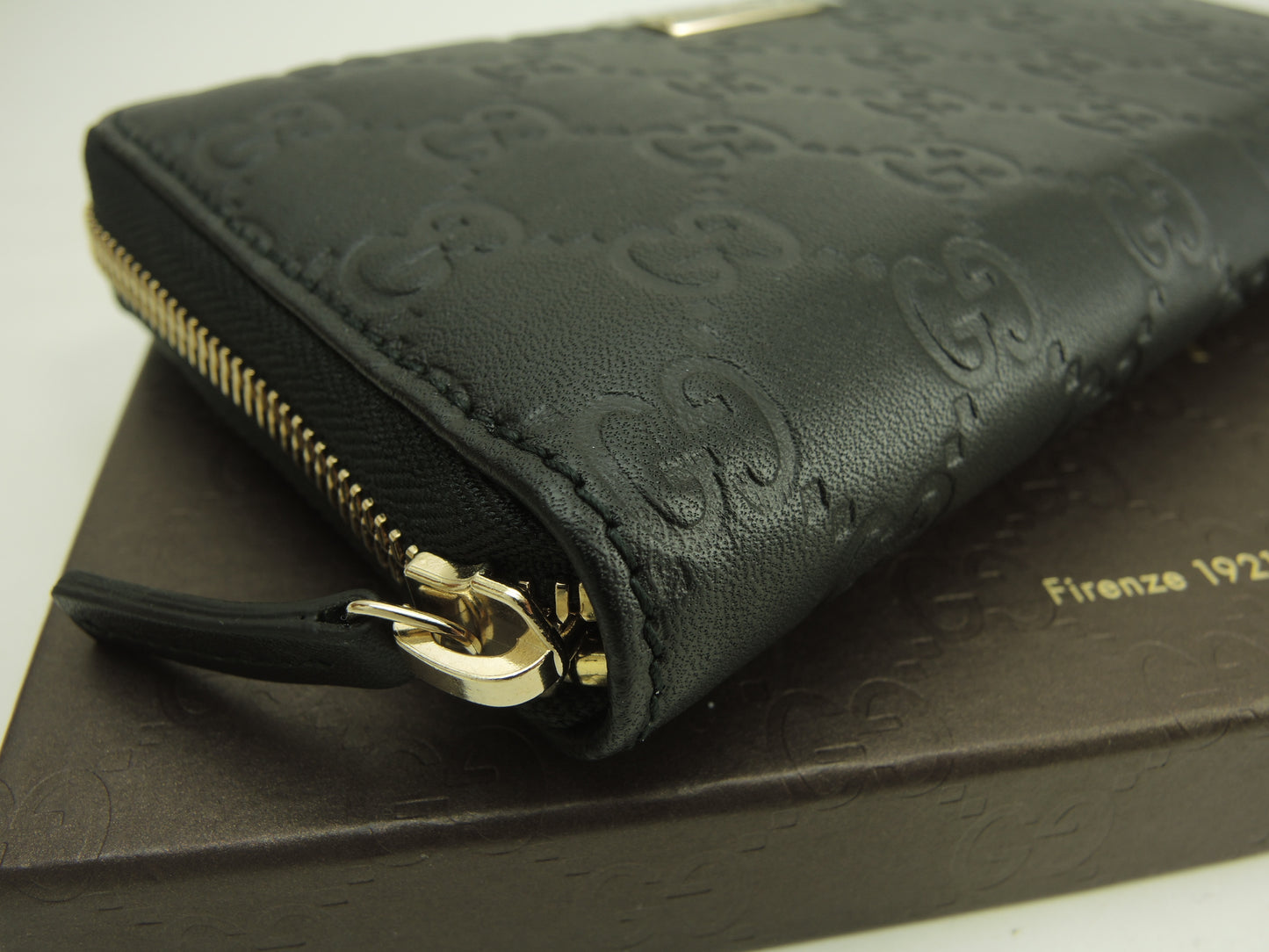 グッチ ロングウォレット シマ レザー黒 GGスプリーム ジップ長財布 未使用@ 30