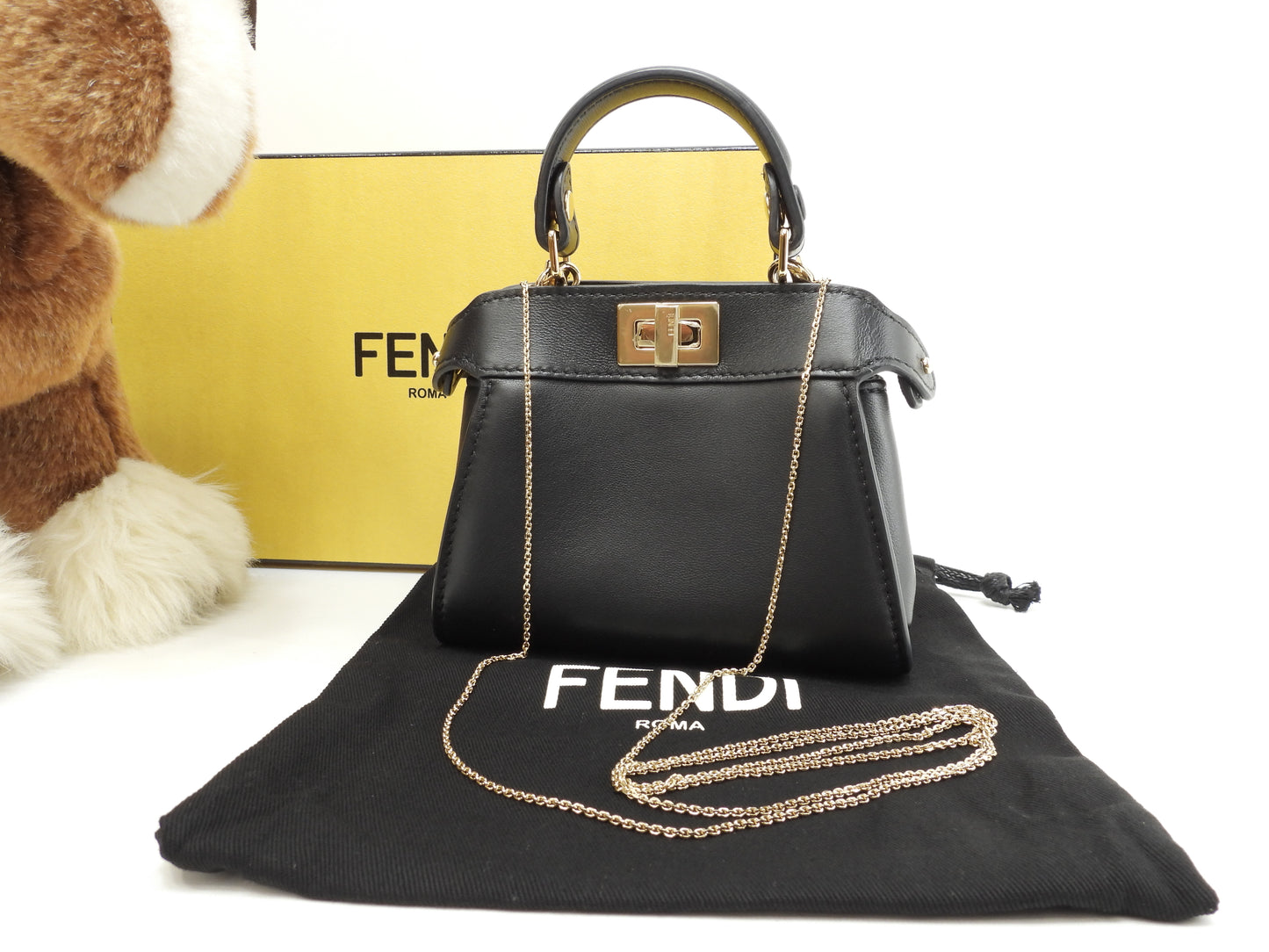 フェンディ ピーカブー ナノ スムースレザー黒 ポシェット クロスボディバッグ 未使用@ 2