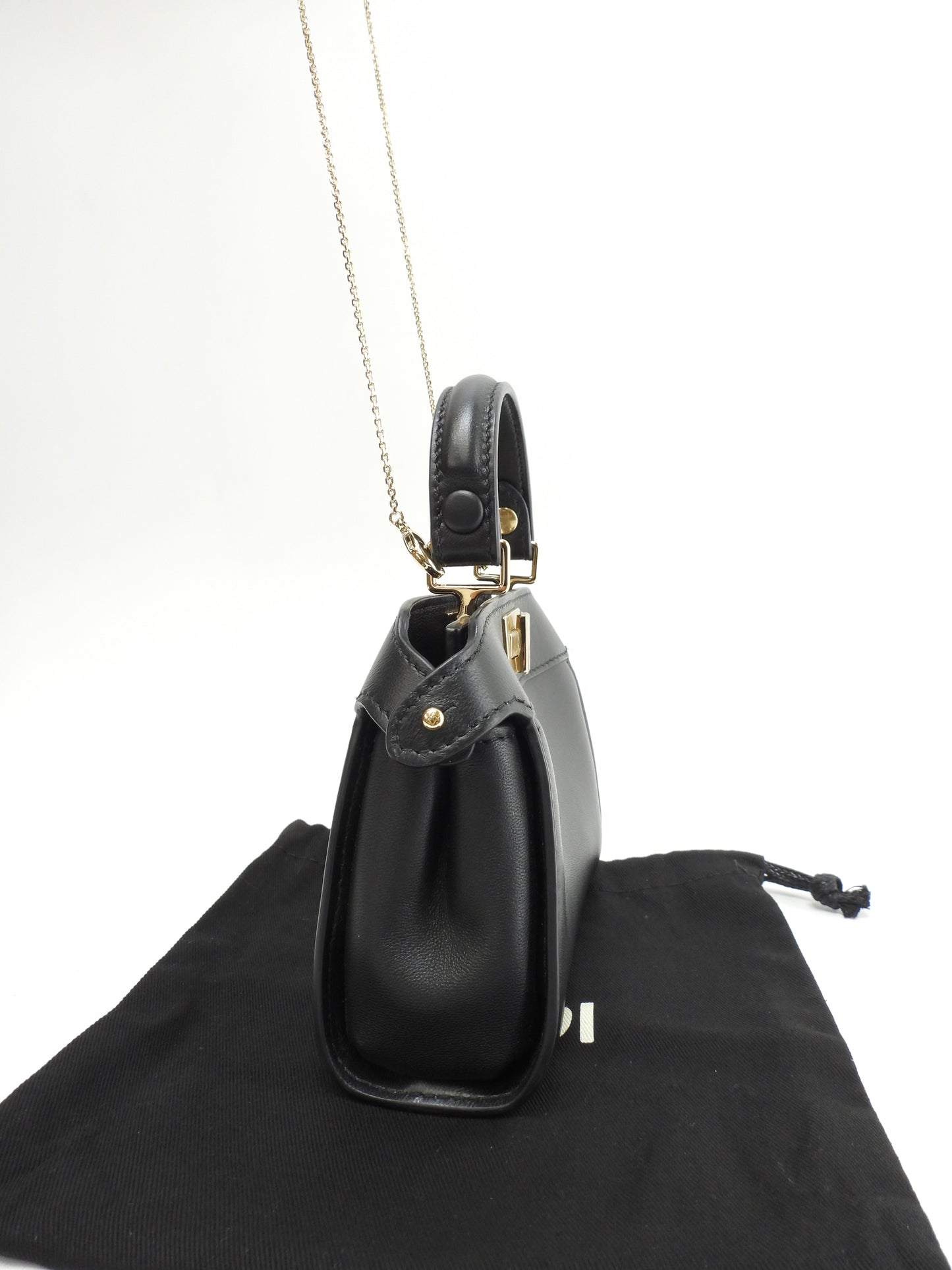 フェンディ ピーカブー ナノ スムースレザー黒 ポシェット クロスボディバッグ 未使用@ 2