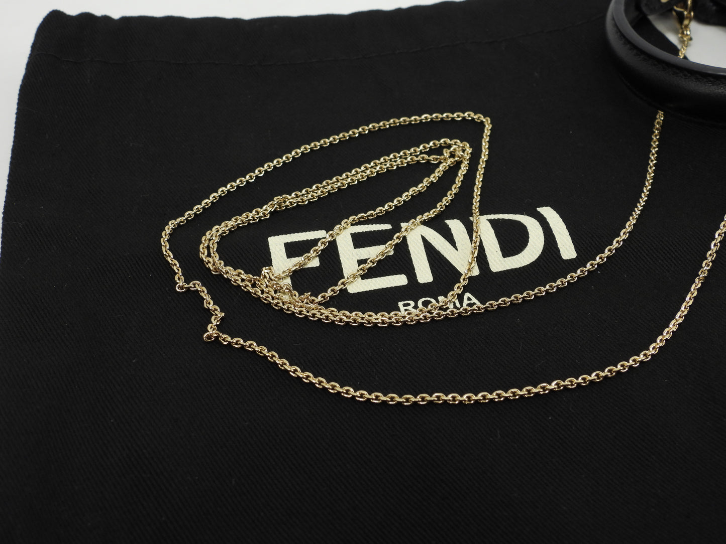 フェンディ ピーカブー ナノ スムースレザー黒 ポシェット クロスボディバッグ 未使用@ 2