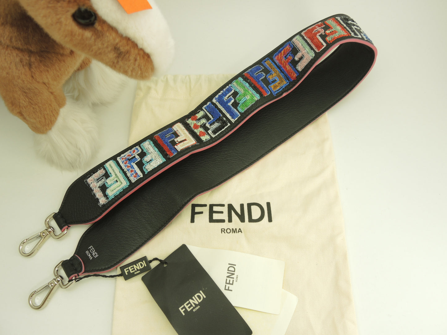 フェンディ ロングショルダーストラップ FFスパンコール レザー黒 斜め掛用 美品@ 1