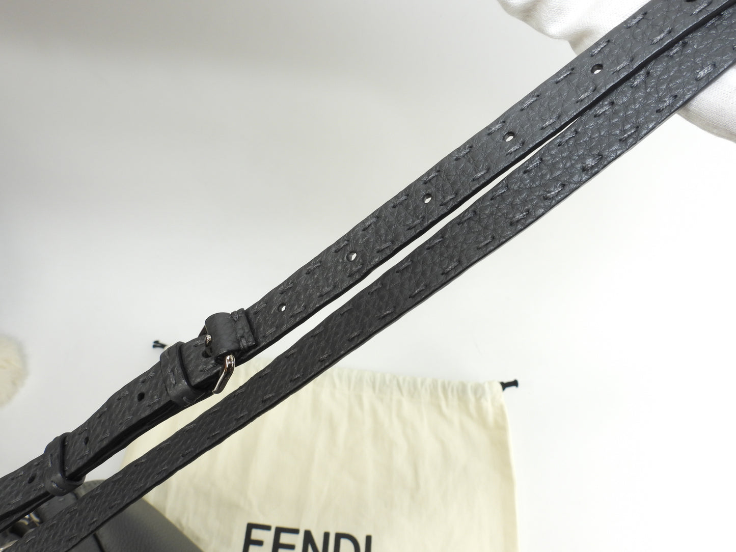 フェンディ ピーカブー アイコニックエッセンシャリー セレリアレザー濃灰 ミニハンドバッグ ポシェット 極美品@ 2