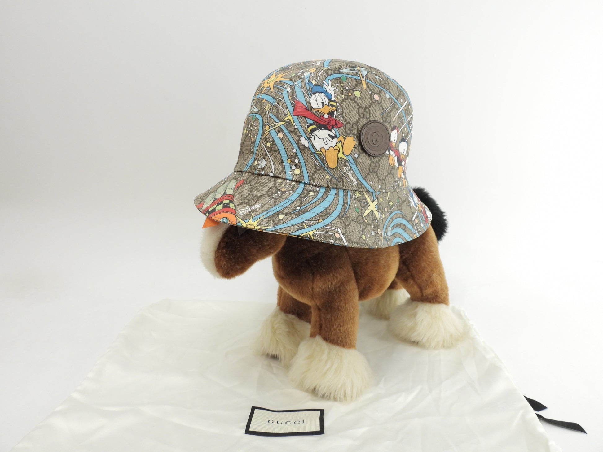 Gucci Hat Disney Collaboration GG Supreme Gray Cap Donald Duck