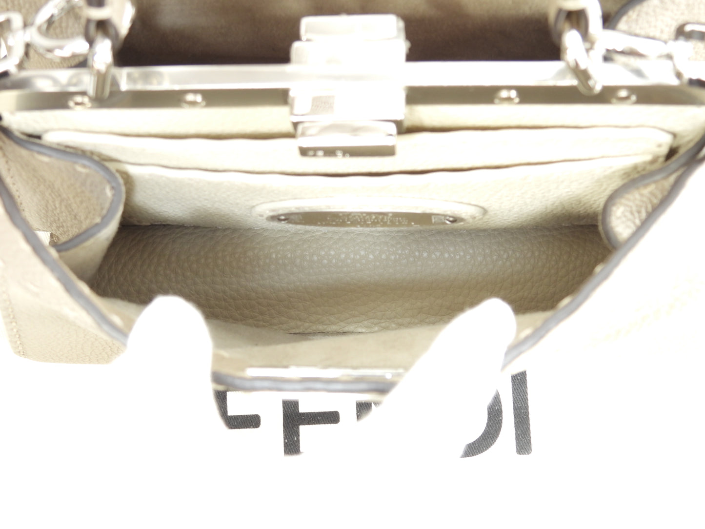 フェンディ ピーカブーミニ ISeeU セレリアレザー灰 ポシェット スモールハンドバッグ 新品同様@ 2