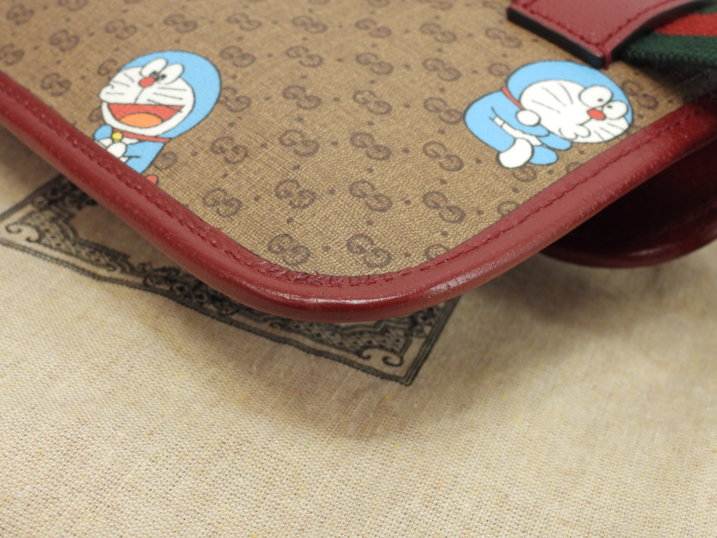 グッチ ベルトバッグ ドラえもん マイクロGG茶赤 ボディバッグ 四角 未使用@ 12