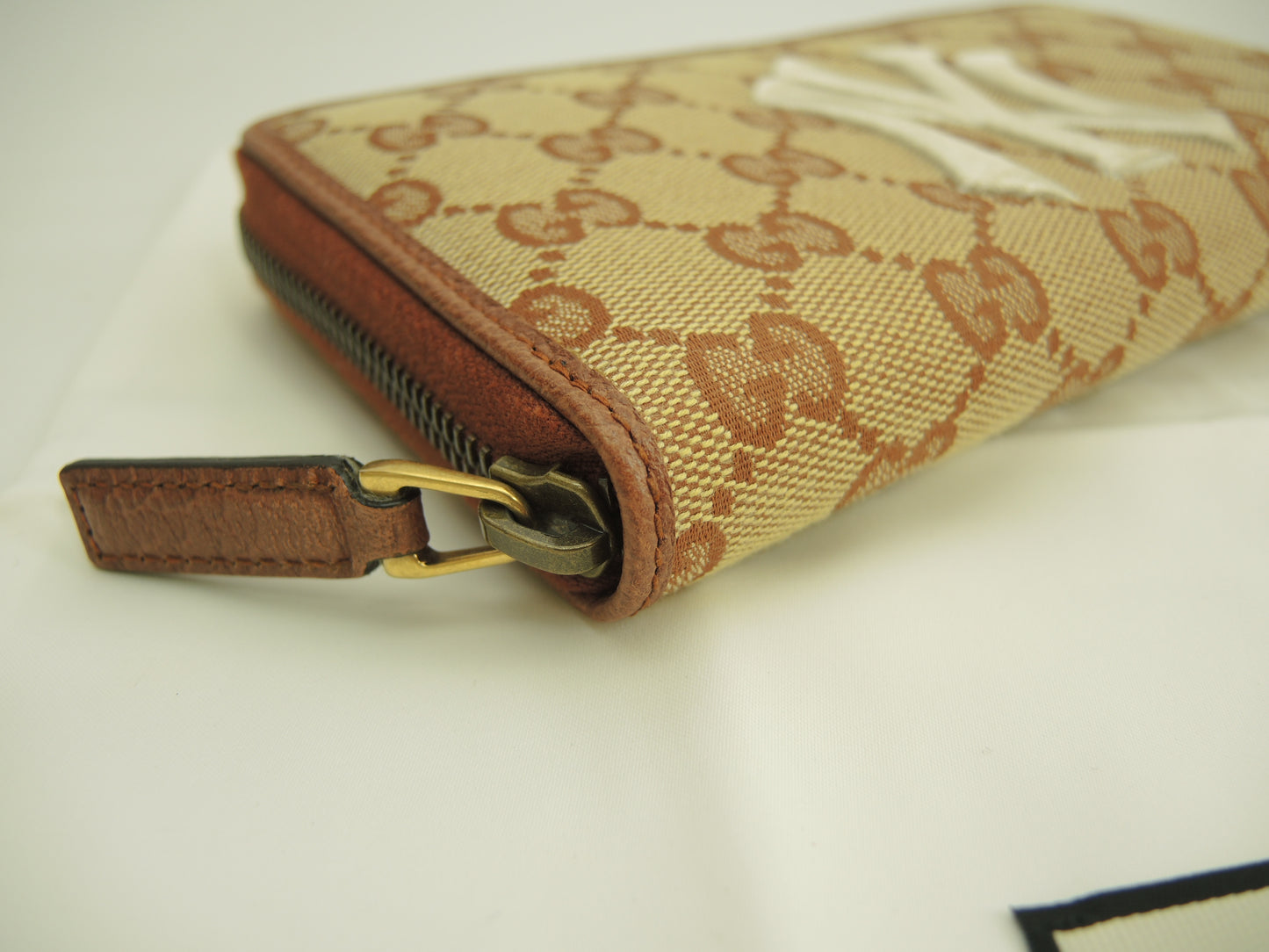 グッチ ロングウォレット ヤンキース GGスプリーム茶 MLBコラボ ジップ長財布 新品@ 5