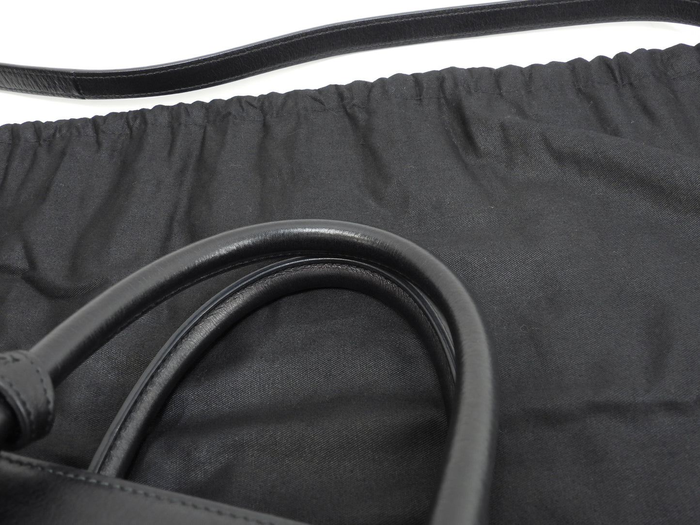 サンローラン サックドジュール スムースレザー 黒 トートバッグ ハンドバッグ YSL 美品@VLR324823-1013 2