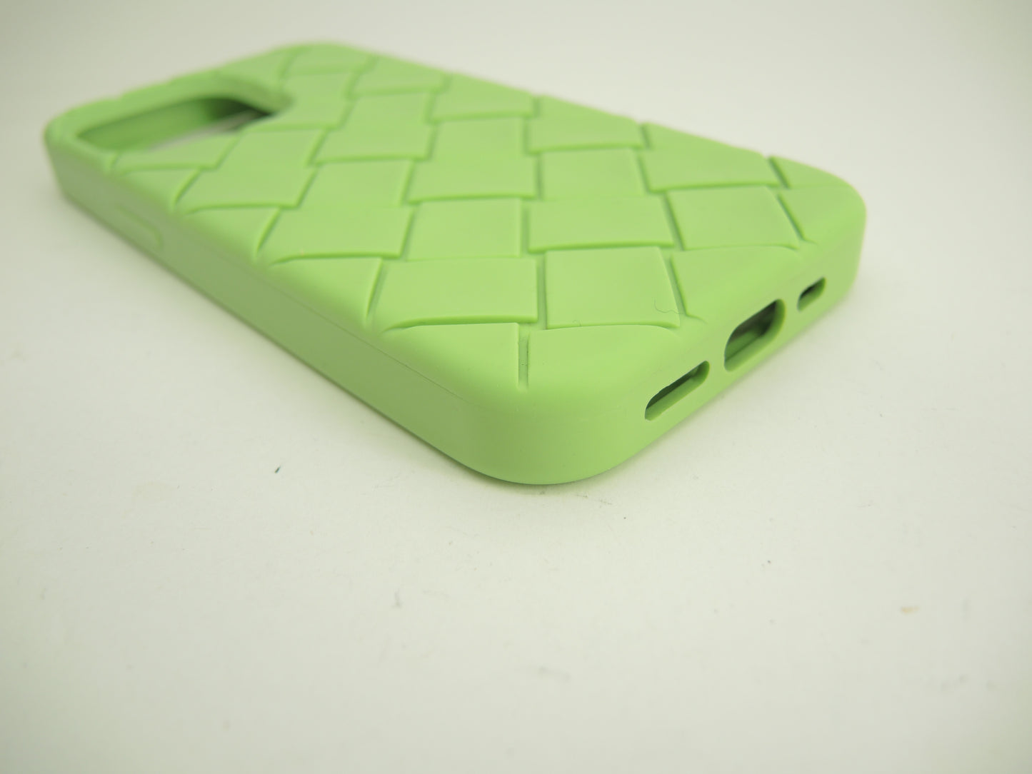 ボッテガヴェネタ iphone14Proケース 中イントレチャート シリコン薄緑 カバー@ 9