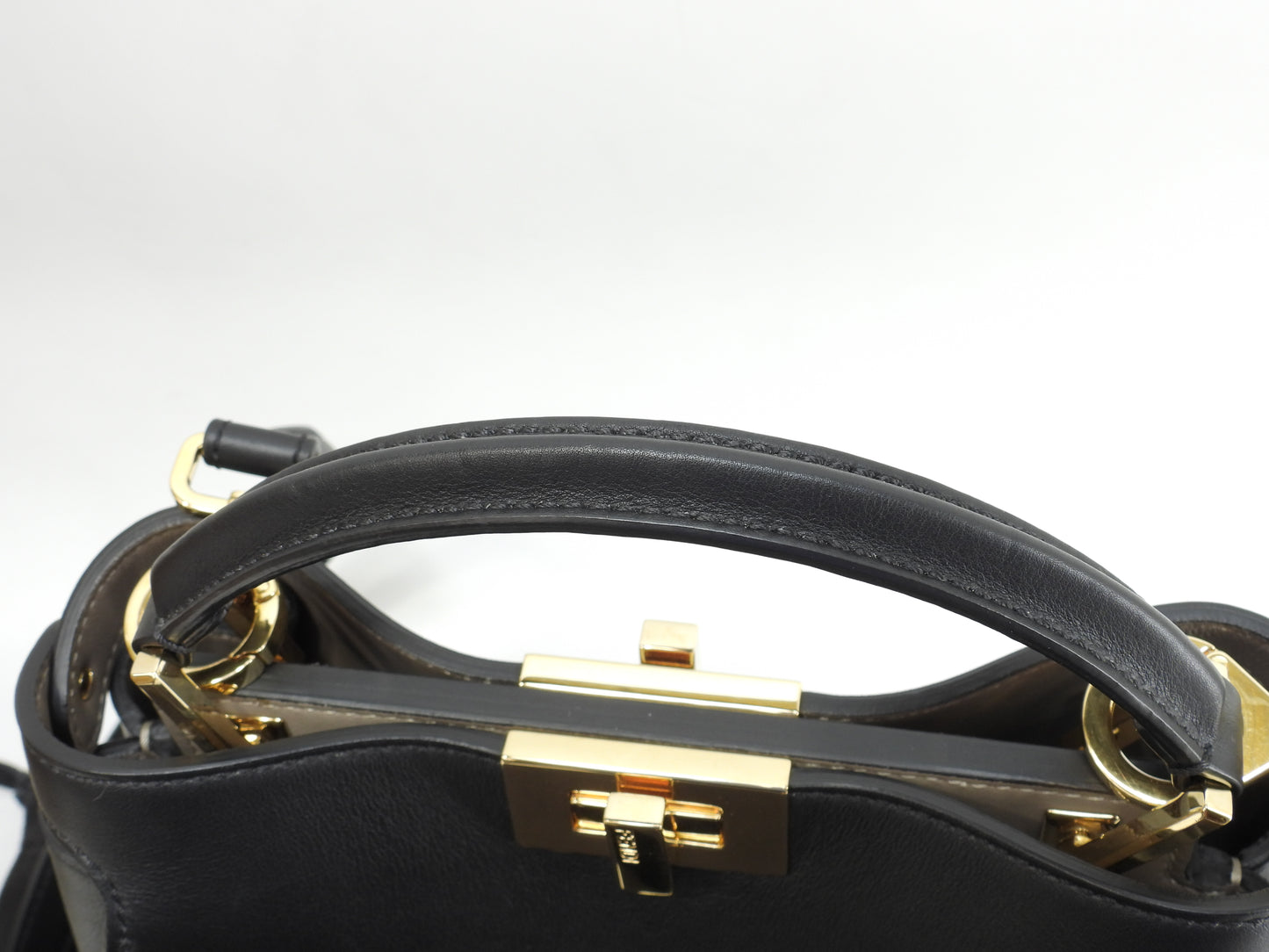 フェンディ ピーカブーミニ アイシーユー レザー黒 ポシェット ハンドバッグ 極美品@ 1