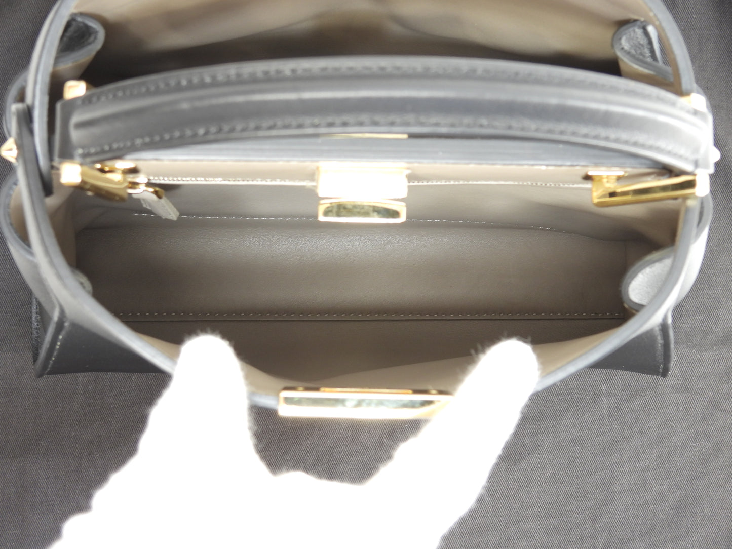 フェンディ ピーカブーミニ アイシーユー レザー黒 ポシェット ハンドバッグ 極美品@ 1