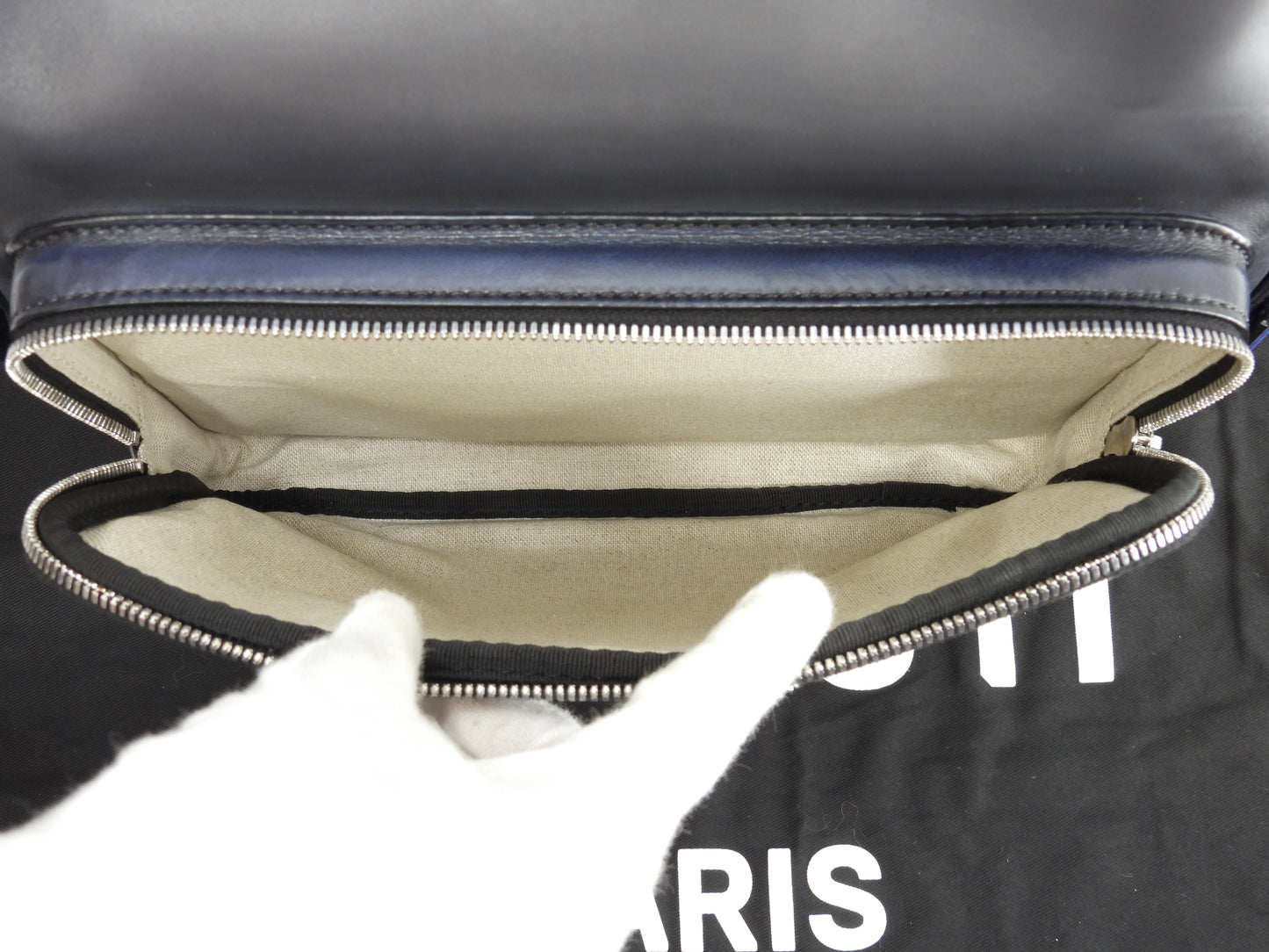 ベルルッティ バックパック タイムオフ レザー紺黒 カリグラフィ リュックサック 極美品@C0262