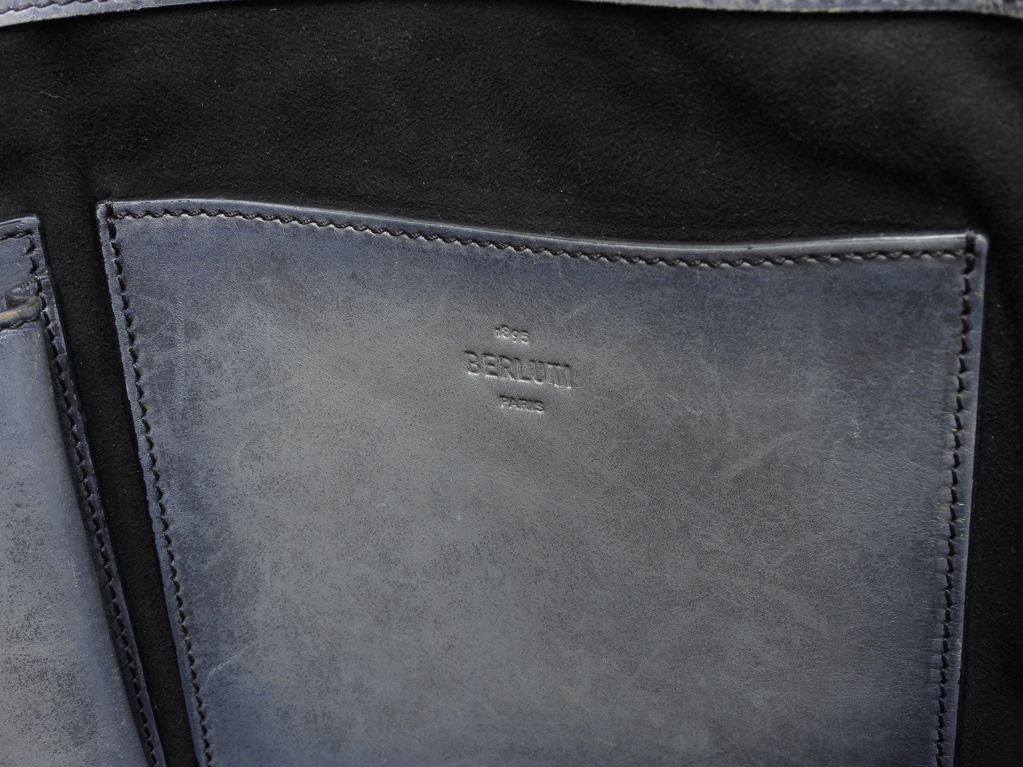 ベルルッティ トゥジュール カリグラフィ レザー濃灰 トートバッグ@A1200P