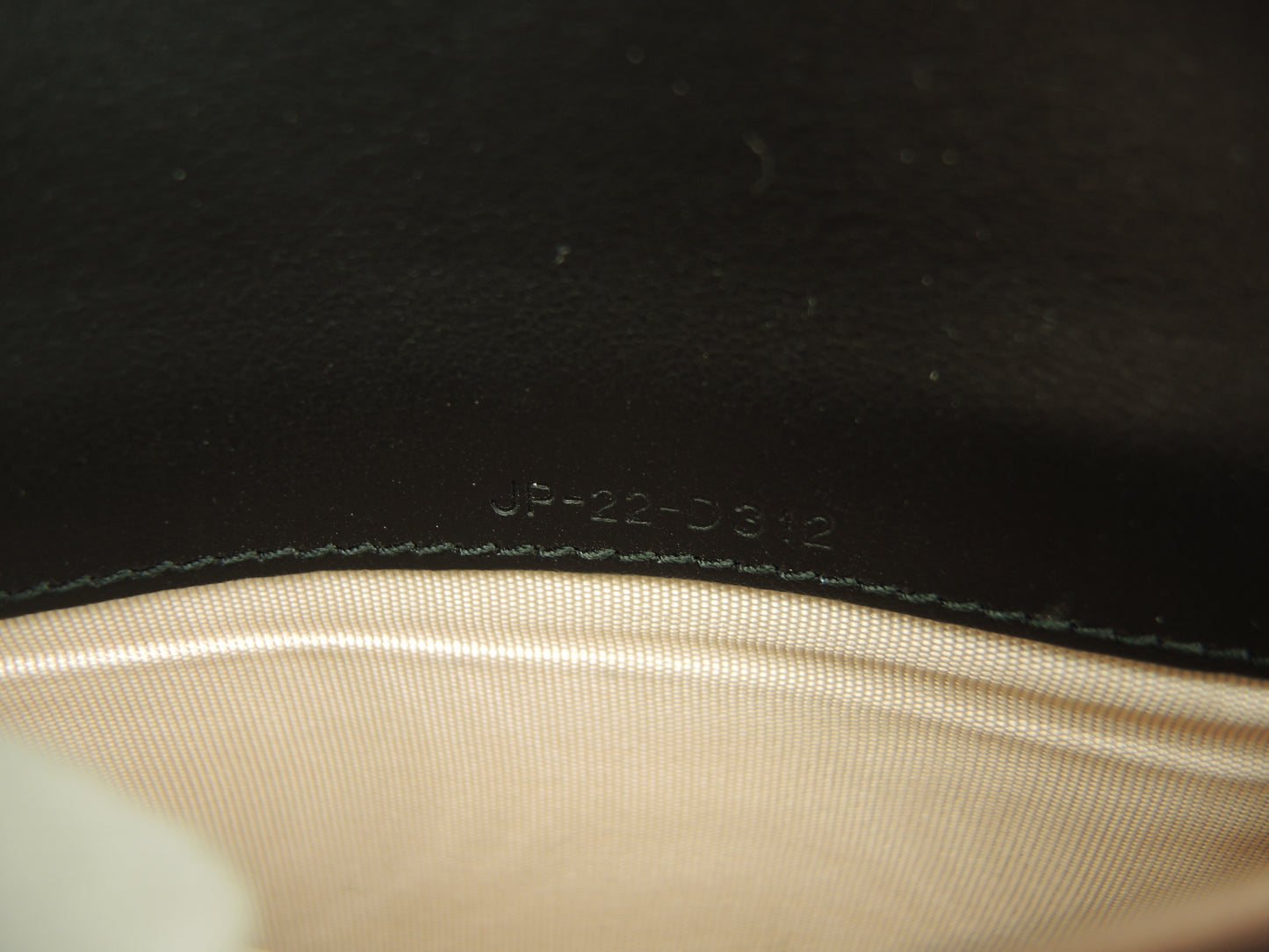 サルヴァトーレフェラガモ ロングウォレット ヴァラリボン レザー黒 2折長財布 美品@JP-22-D312