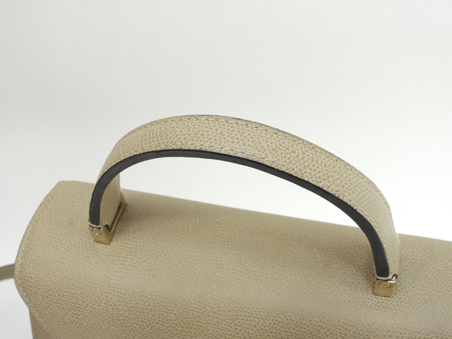 ヴァレクストラ イジィデ ミディアム 型押レザー灰 ストラップ付ハンドバッグ 美品@ 4