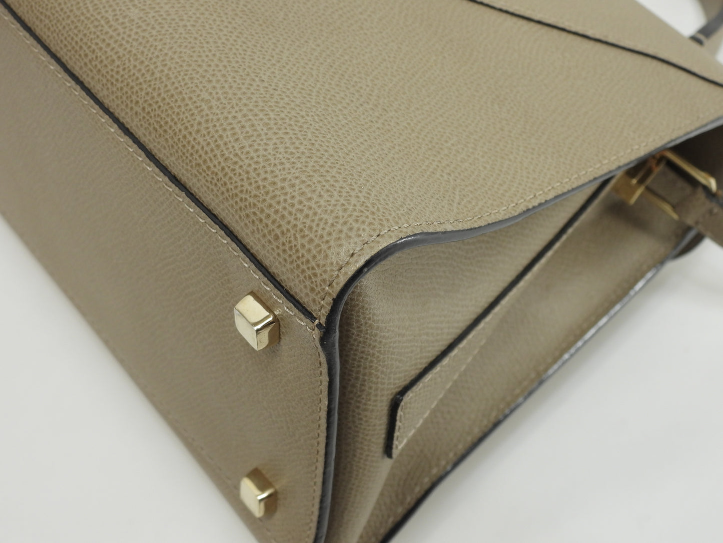 ヴァレクストラ イジィデ ミディアム 型押レザー灰 ストラップ付ハンドバッグ 美品@ 4