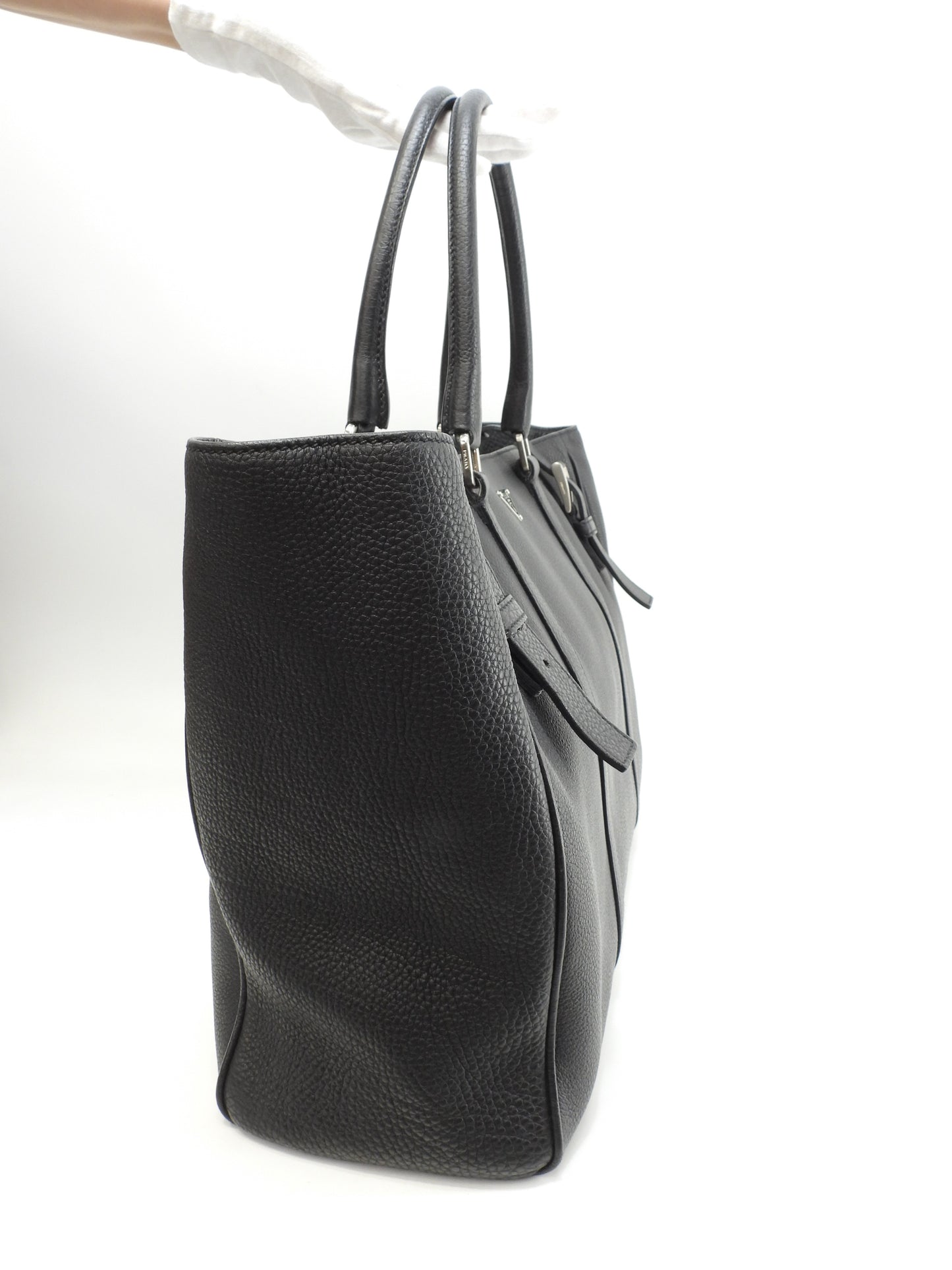 プラダ トートバッグ 三角プレート トリヨンレザー黒 メンズハンドバッグ大 美品@718