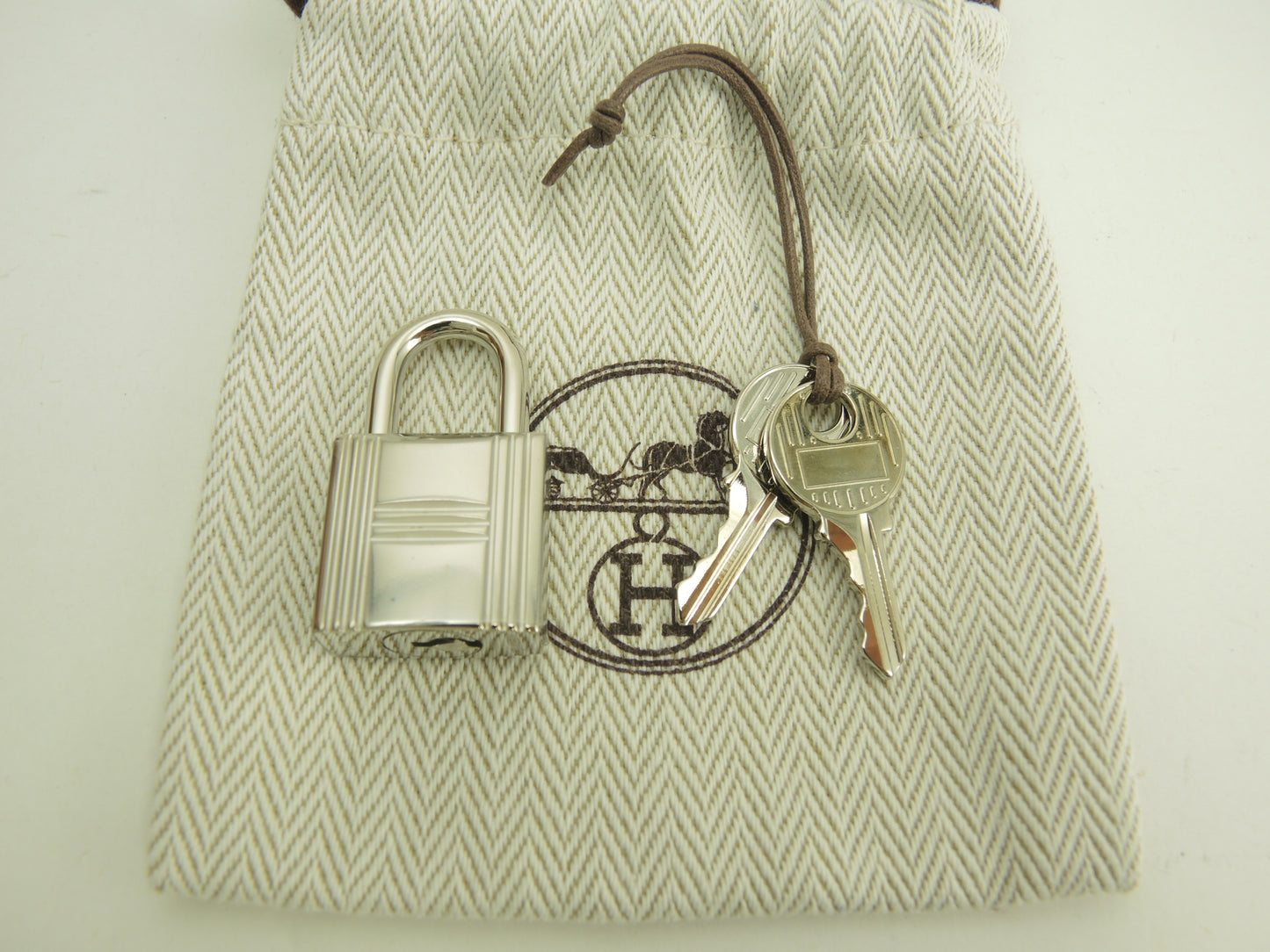 エルメス 南京錠 鍵2個 シャインシルバー パドロック キー 161 新品@ 201