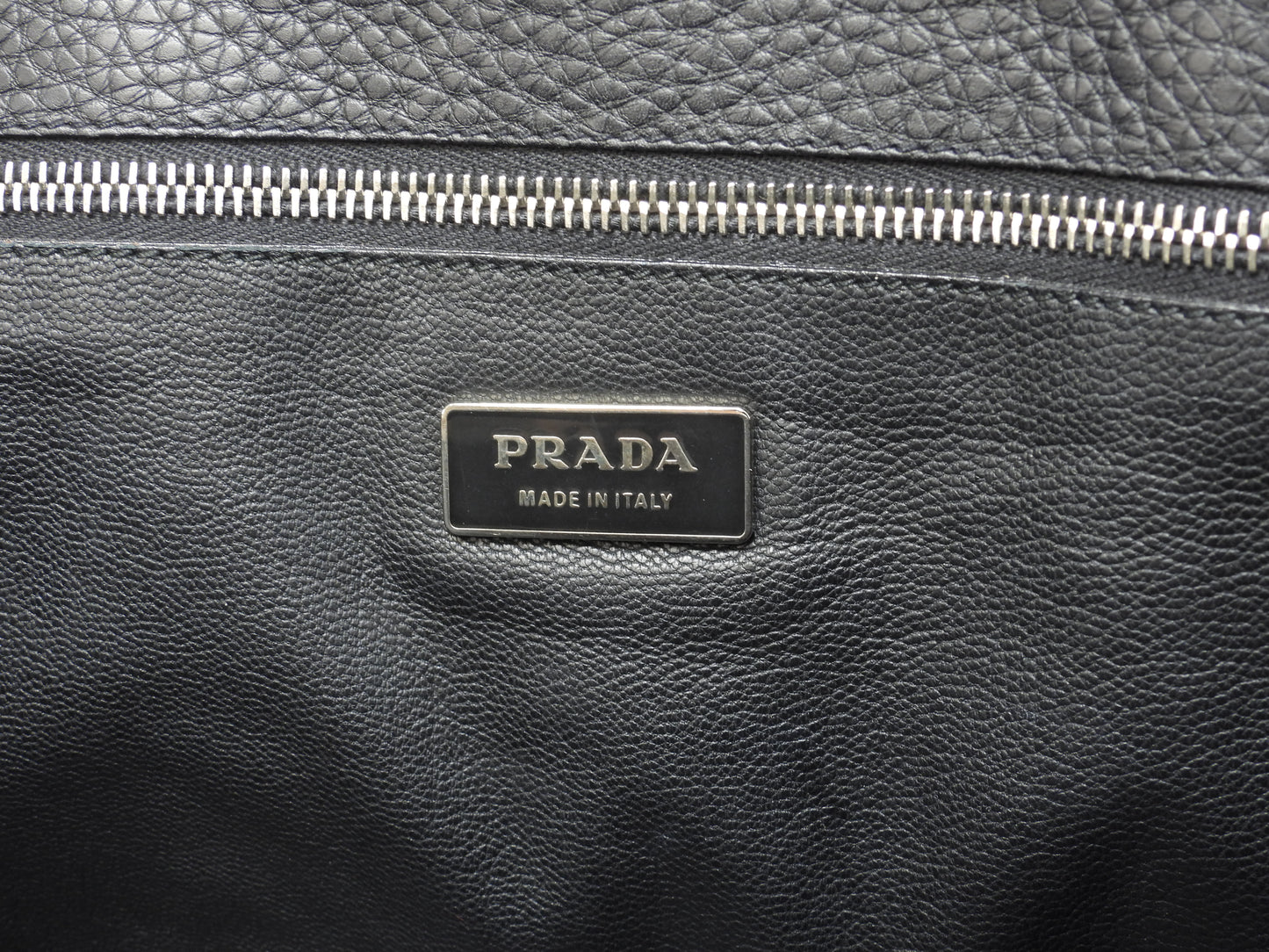 プラダ トートバッグ 三角プレート トリヨンレザー黒 メンズハンドバッグ大 美品@718