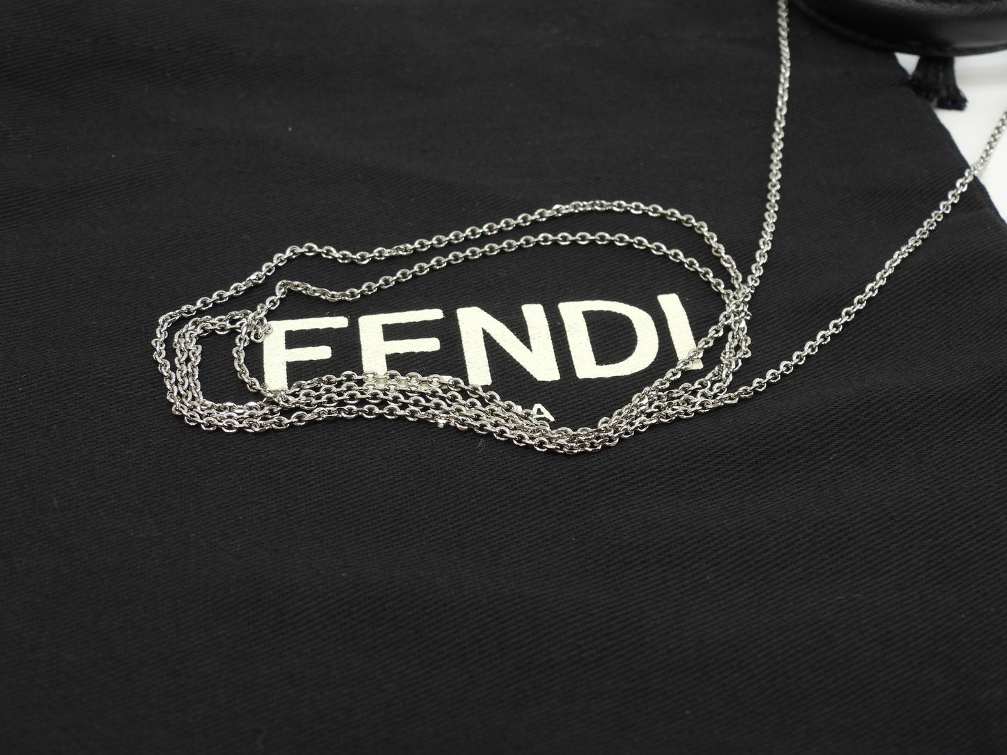 フェンディ ピーカブーナノ FFクリスタル レザー黒 ポシェット クロスボディバッグ 極美品@ 1