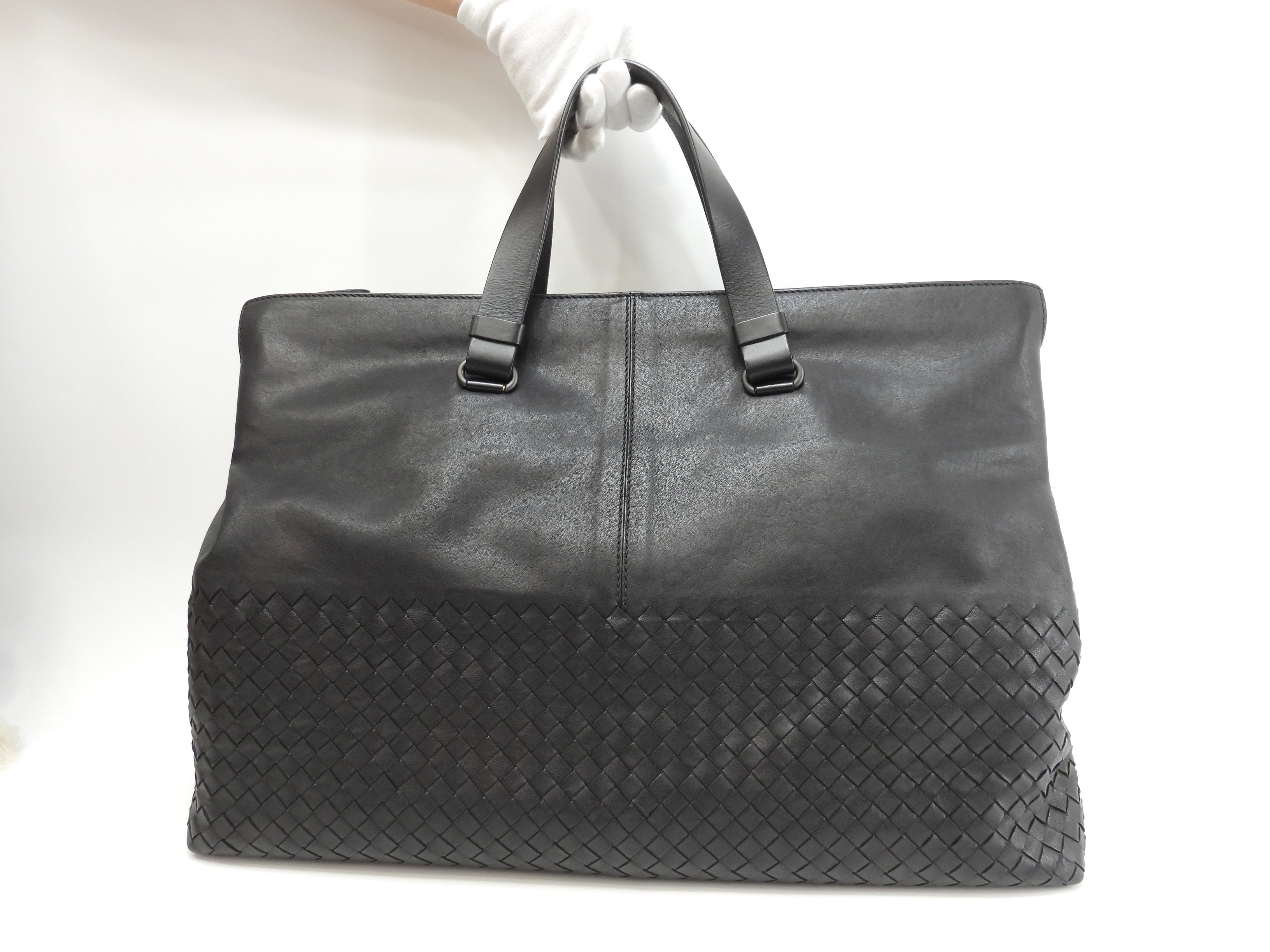 BOTTGAVENETA イントレチャート ハンドバッグ メンズ 黒色 レザー ボッテガヴェネタ トートバッグ大 イントレチャート レザー黒 メンズ