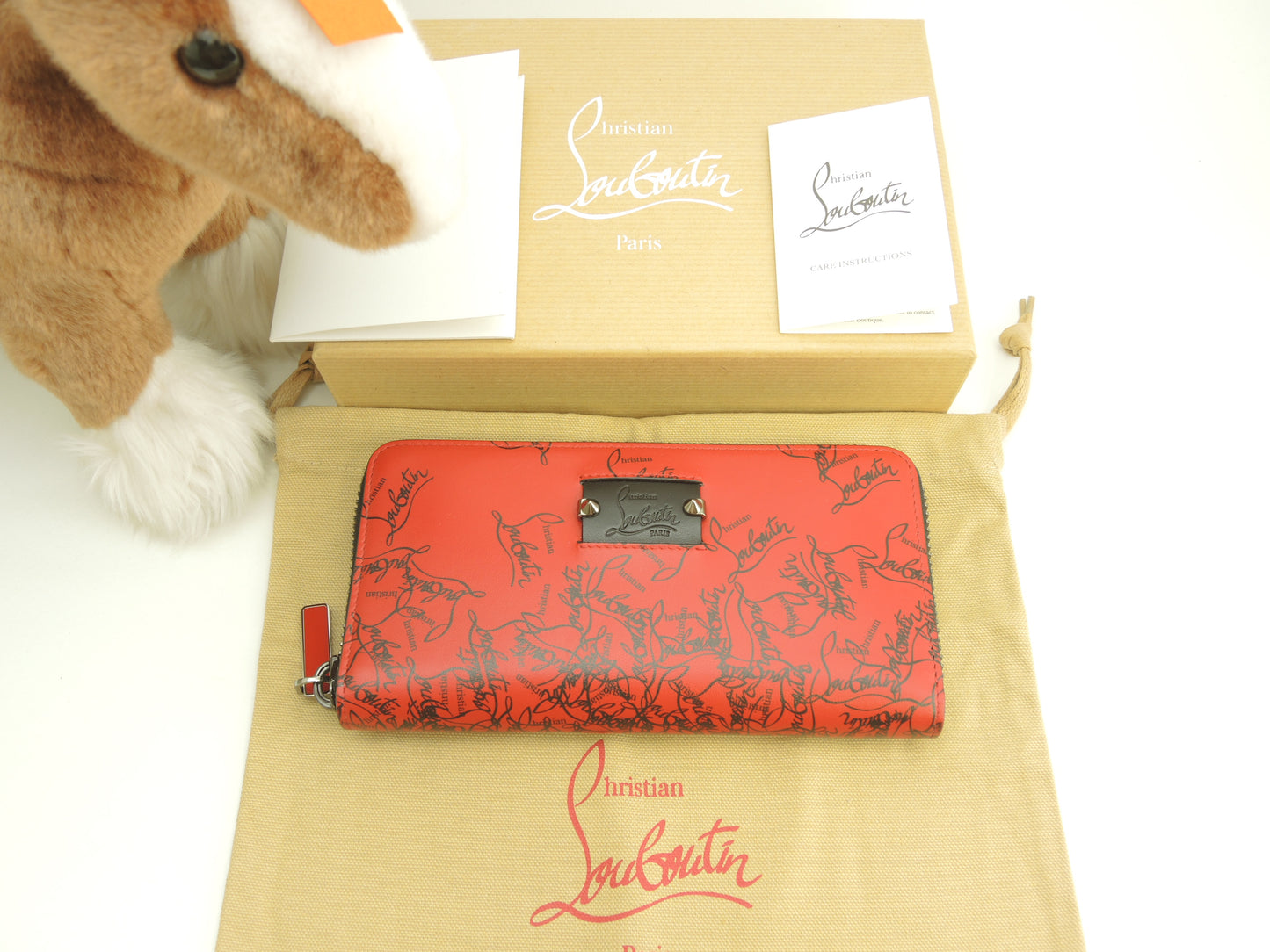 クリスチャンルブタン ジップ長財布 総ロゴ レザー赤黒 ロングウォレット 未使用@ 1