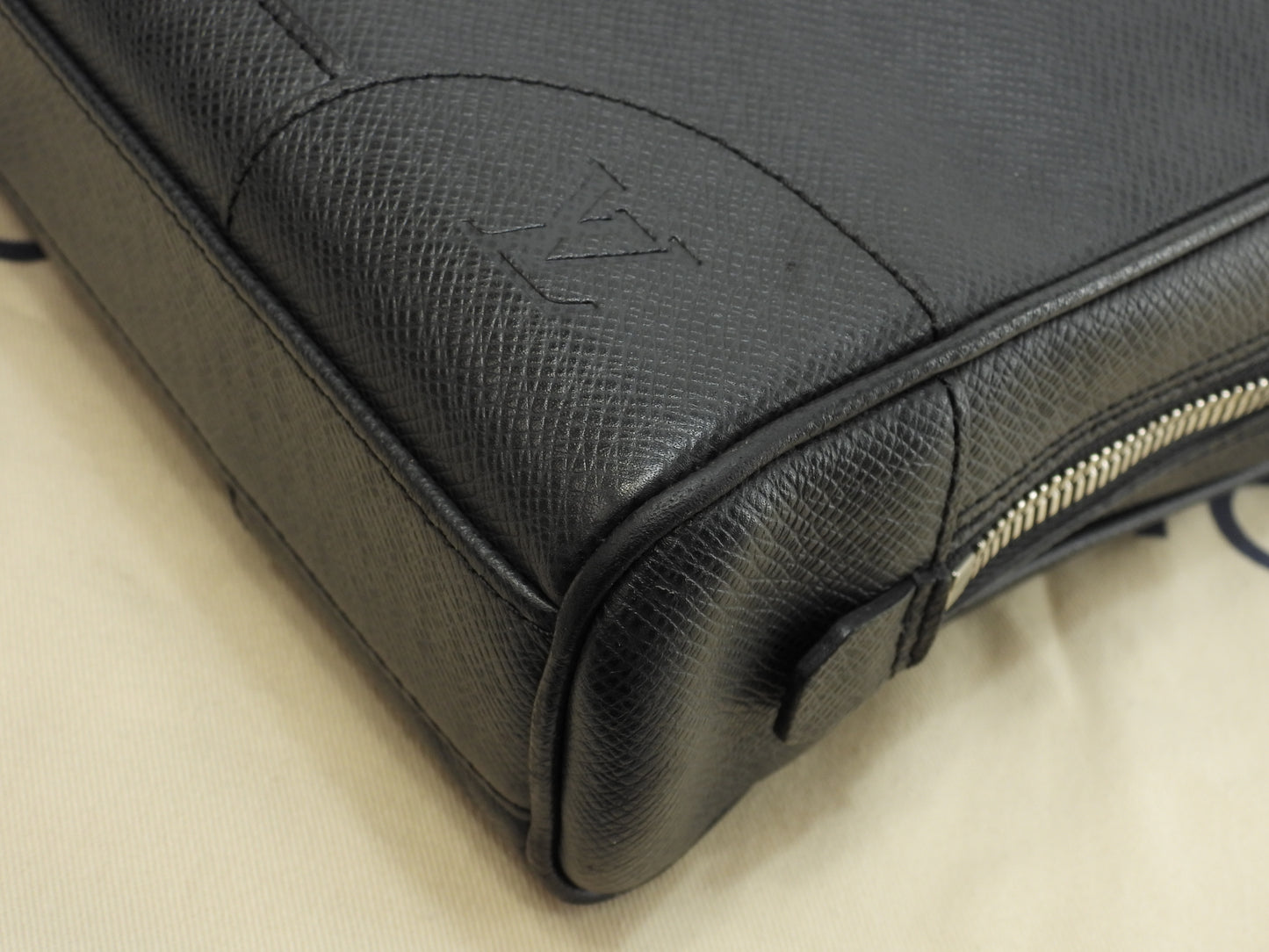 ルイヴィトン イゴール M31172 タイガ黒 ブリーフケース 書類かばん 美品@CE2058
