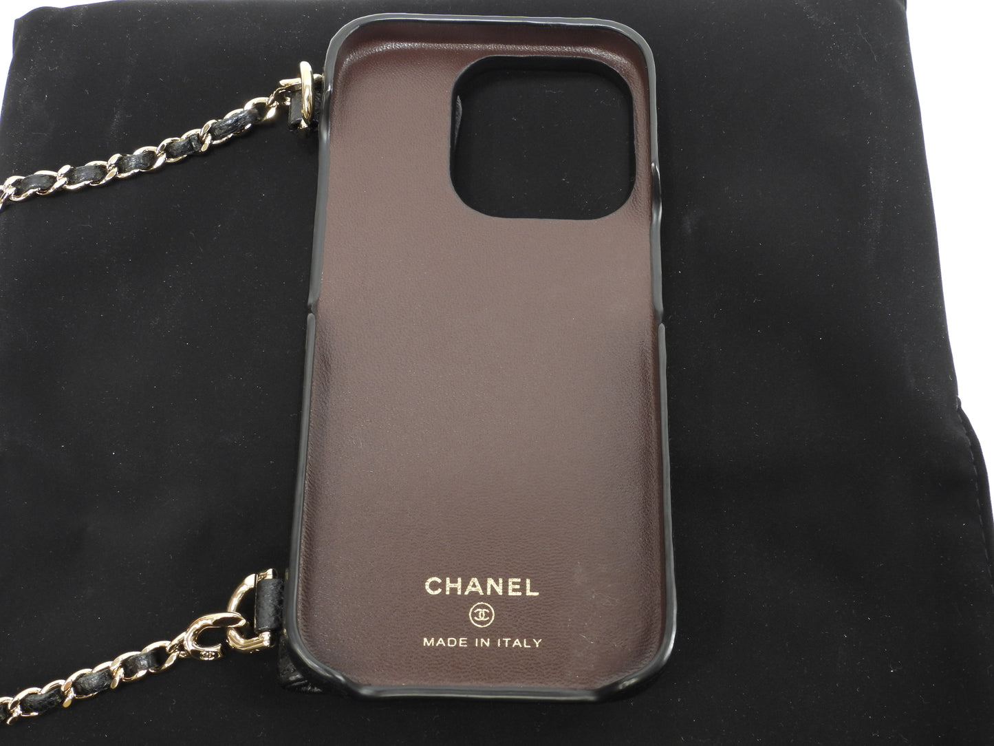 シャネル iphone14proケース キャビア黒 ストラップ付カバー 美品@ 1