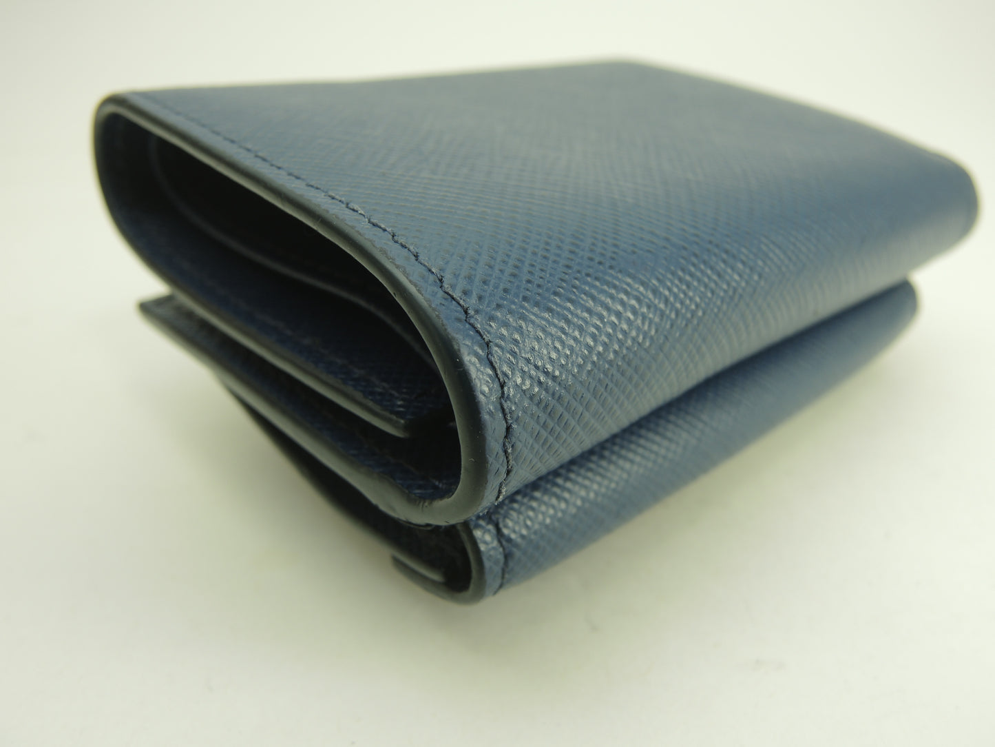 プラダ ミニウォレット メタルロゴ サフィアーノ濃青 3折スモール財布 美品@181E