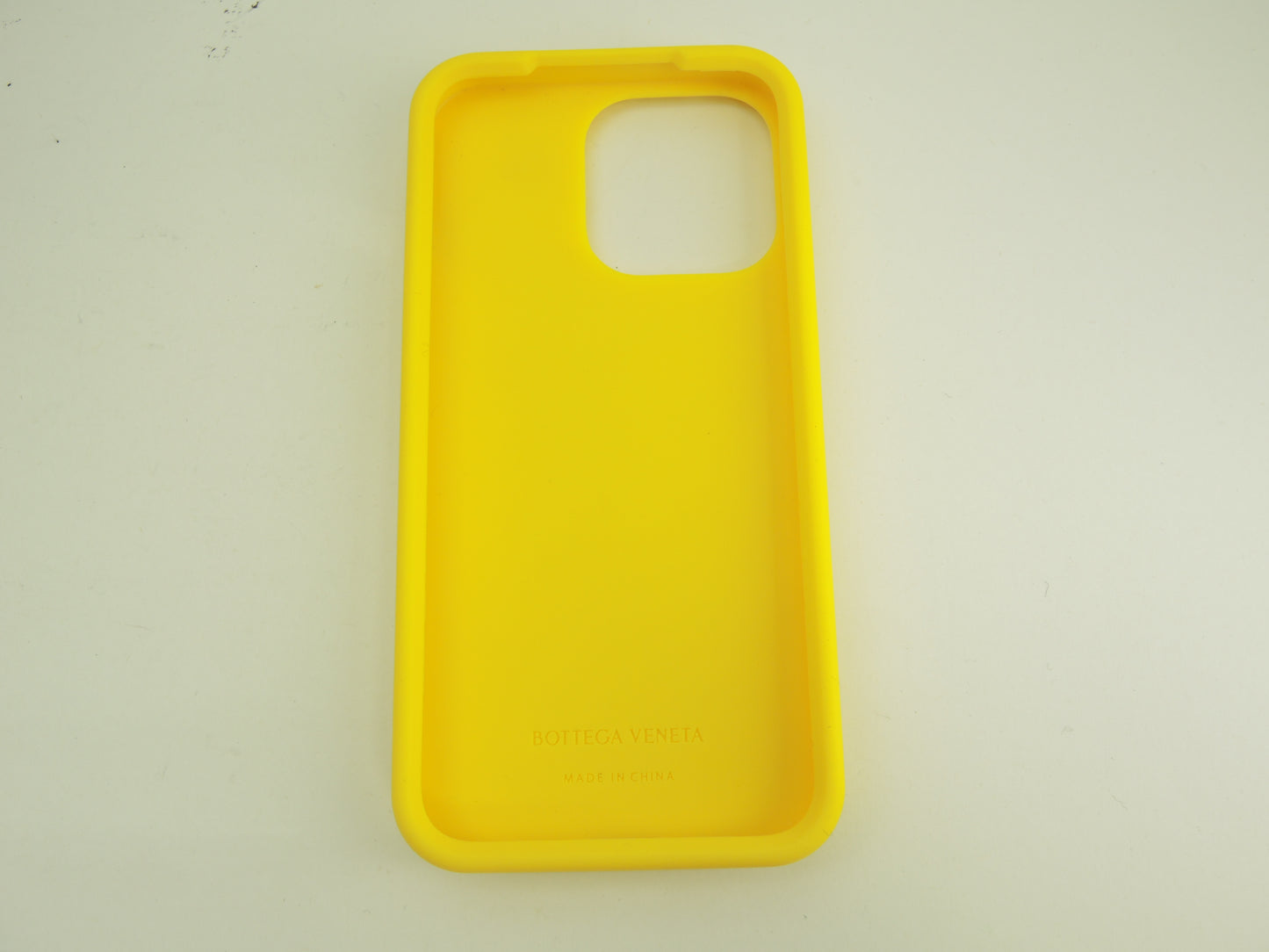 ボッテガヴェネタ iphone14Proケース 中イントレチャート シリコン黄 カバー 極美品@ 23