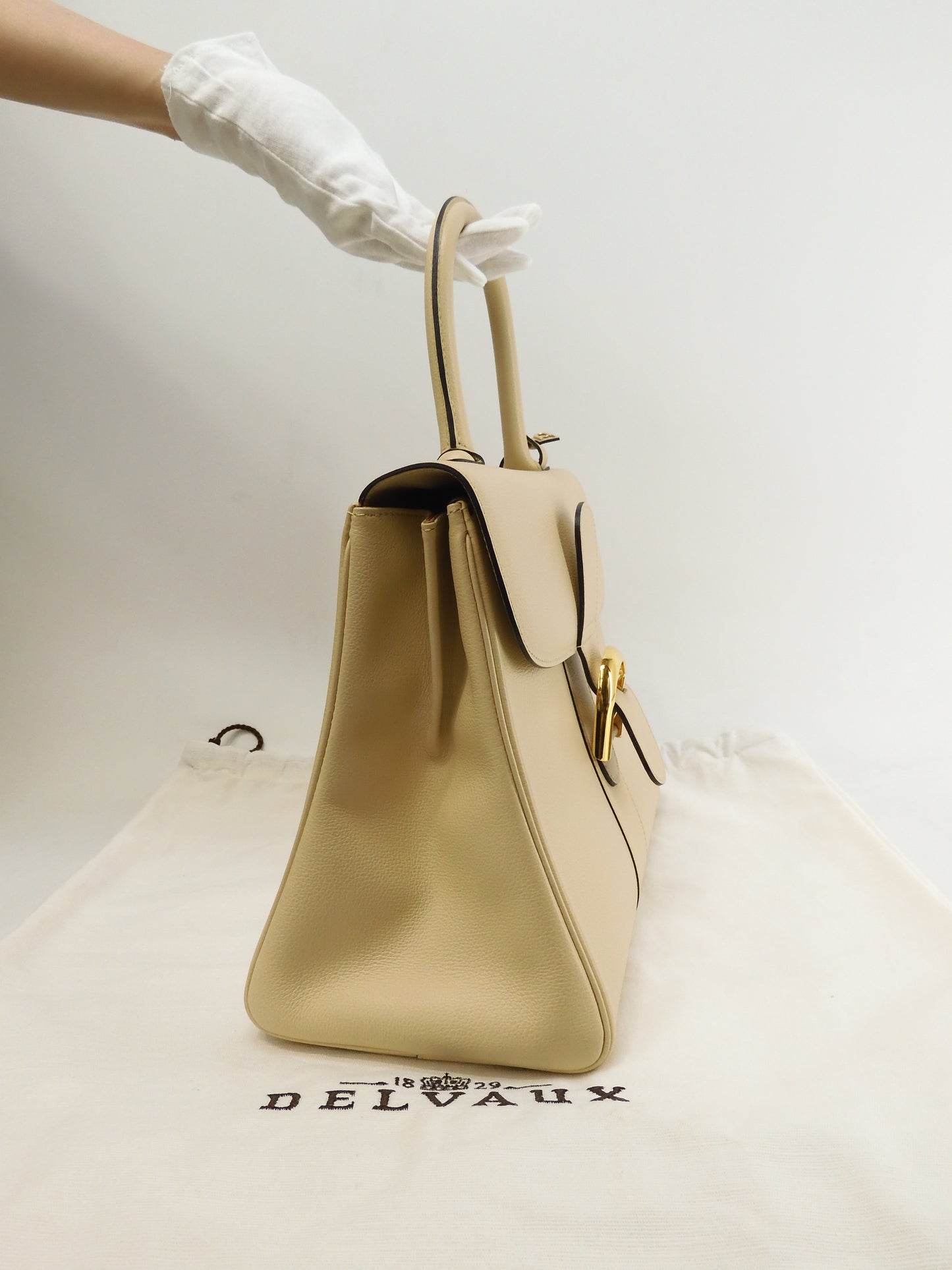 デルボー ブリヨンMM レザー クリーム ケリー型ハンドバッグ 美品@ 304