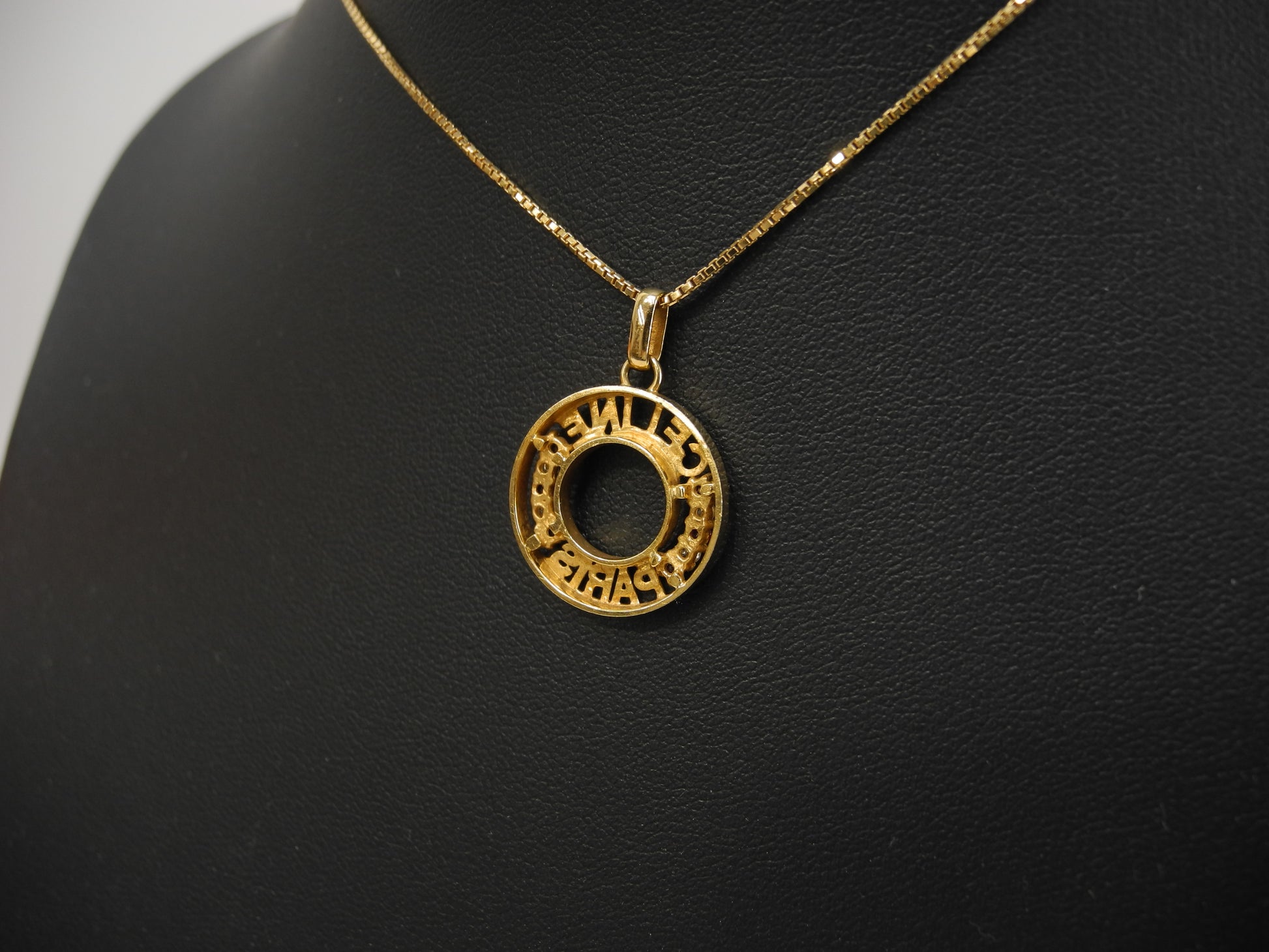 セリーヌ ネックレス K18ダイヤ入 サークルロゴ ペンダント  